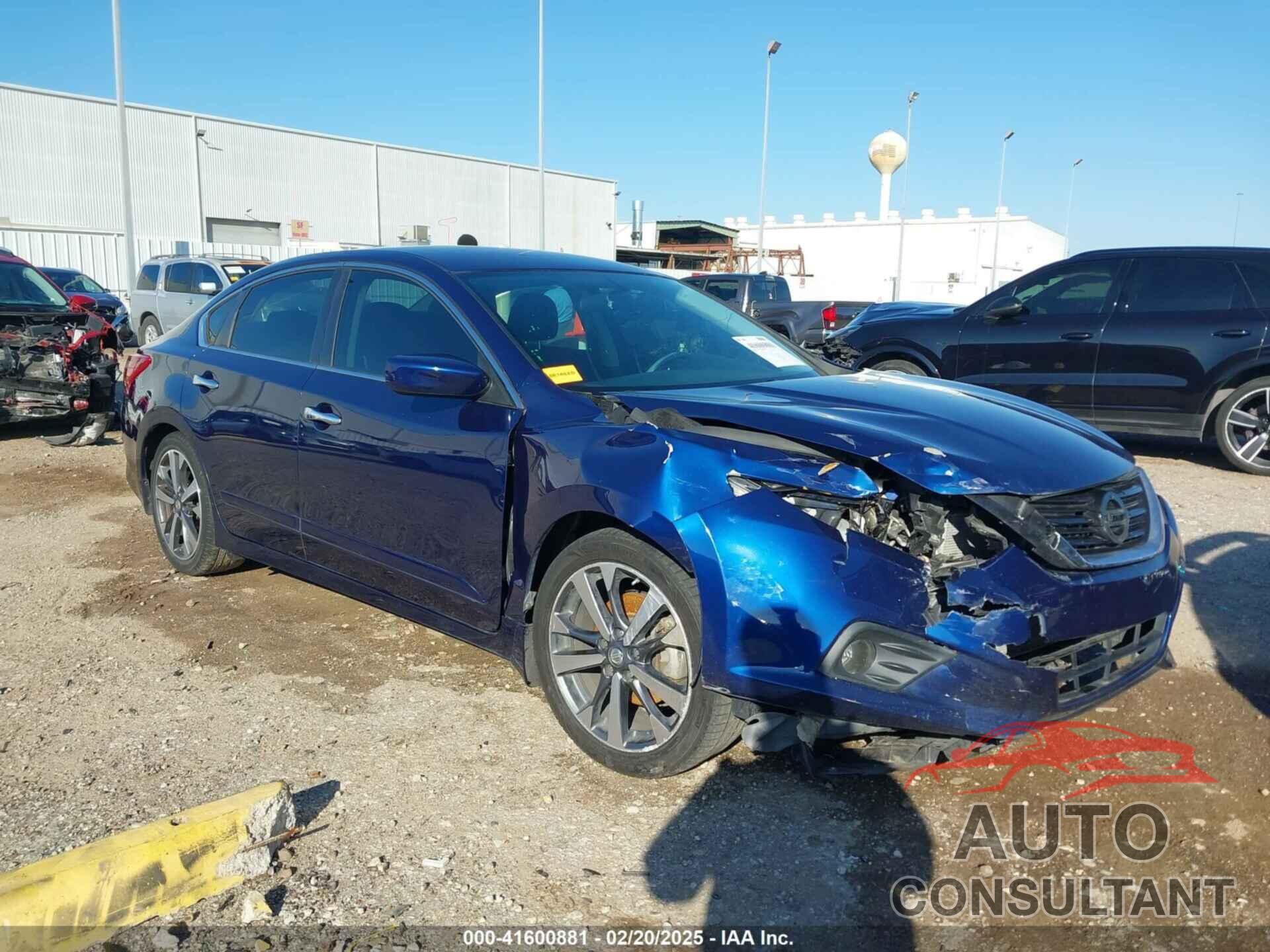 NISSAN ALTIMA 2017 - 1N4AL3AP3HC137586