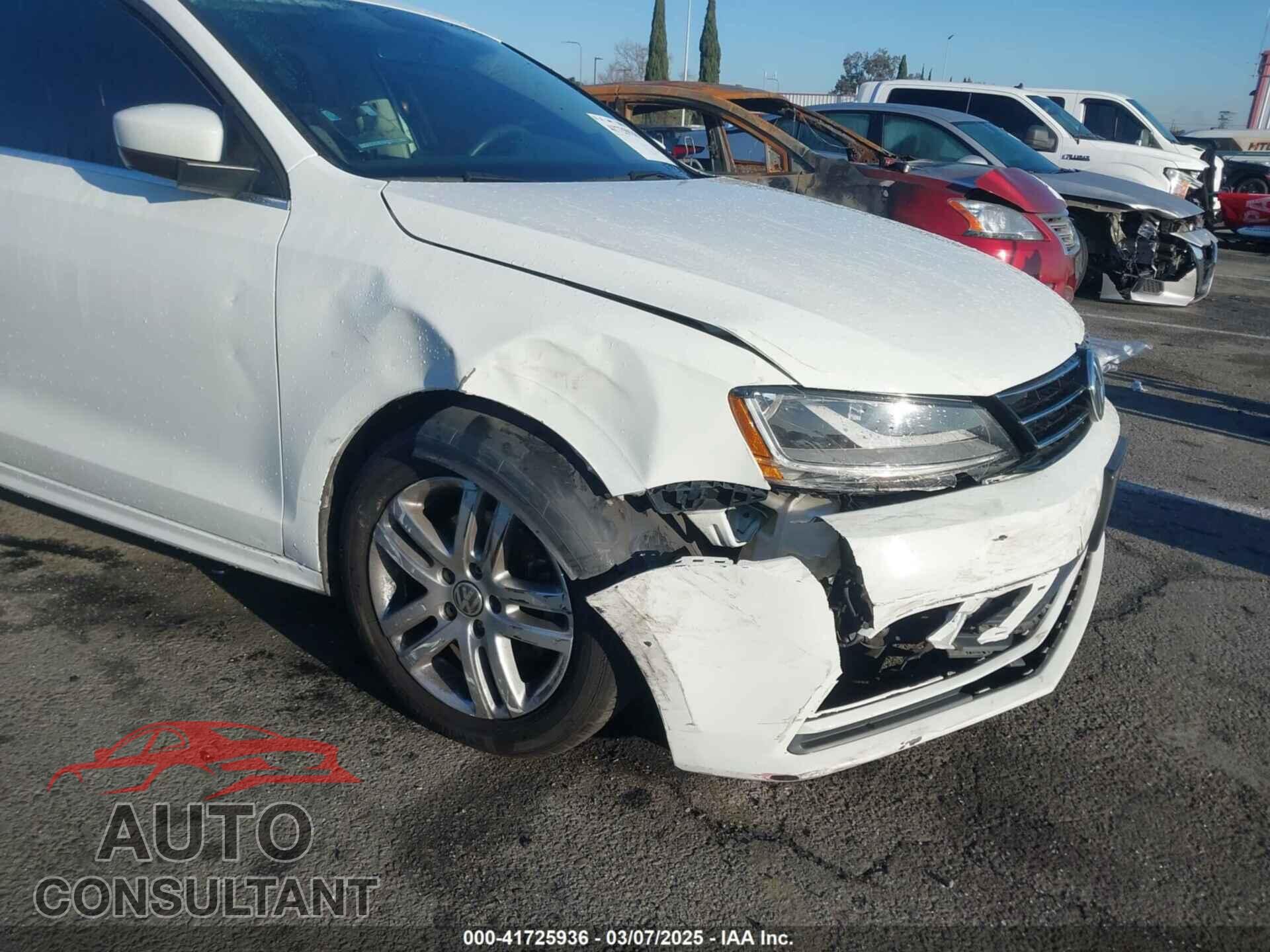 VOLKSWAGEN JETTA 2017 - 3VW2B7AJ7HM210670