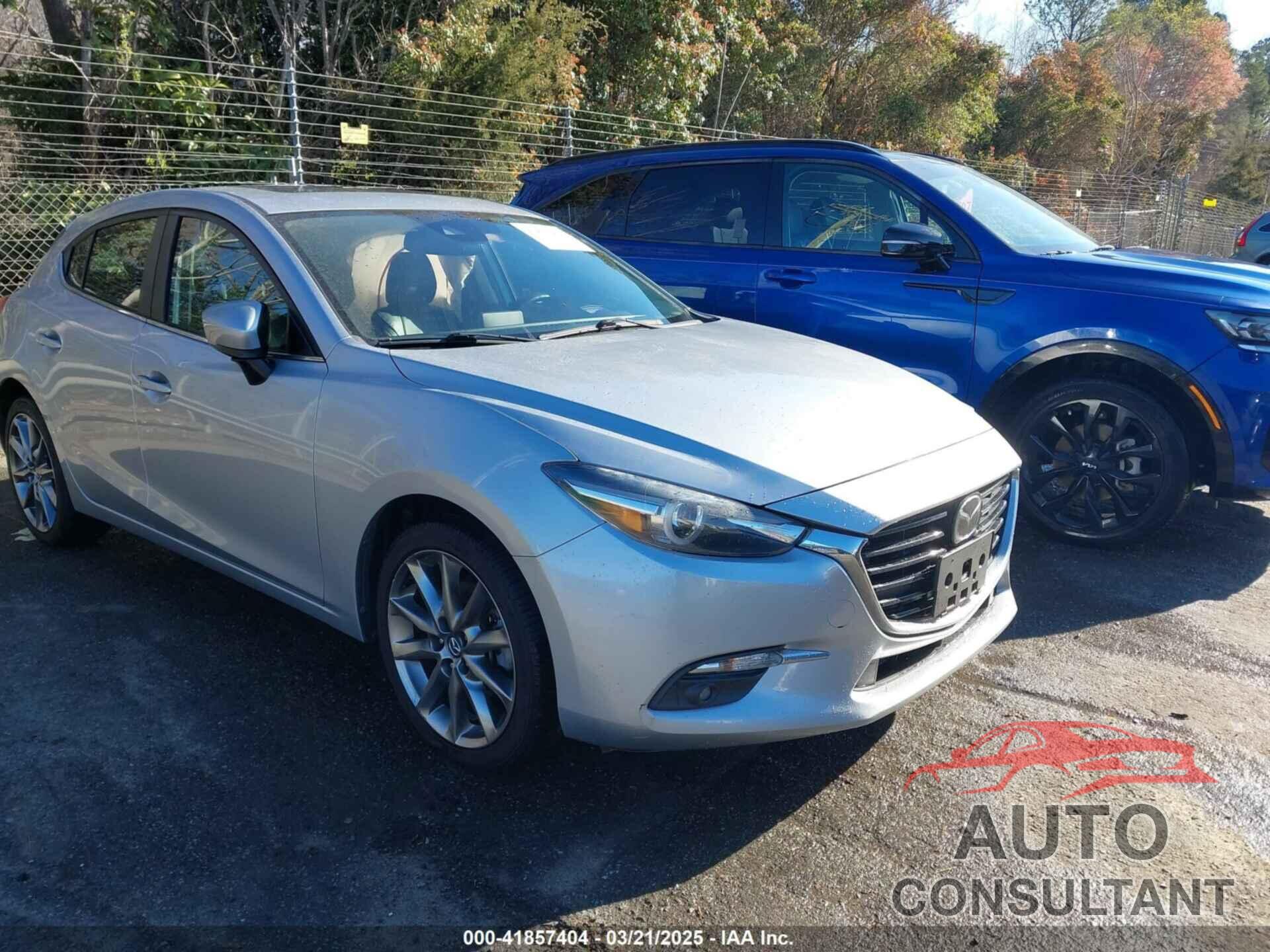 MAZDA MAZDA3 2018 - 3MZBN1M32JM176063