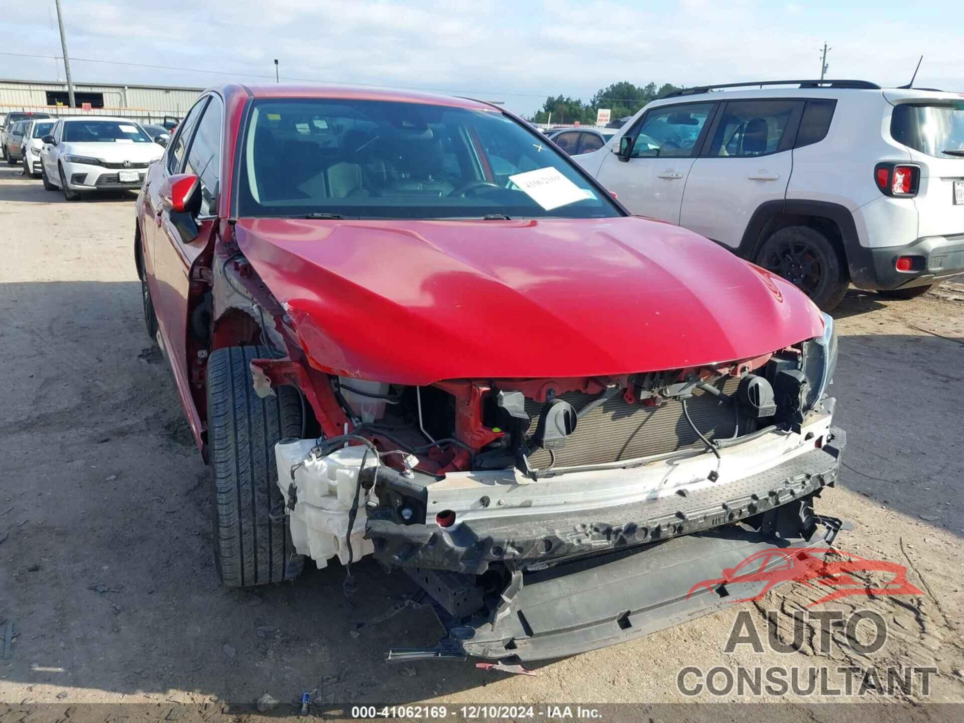 TOYOTA CAMRY 2021 - 4T1G11AK0MU458178