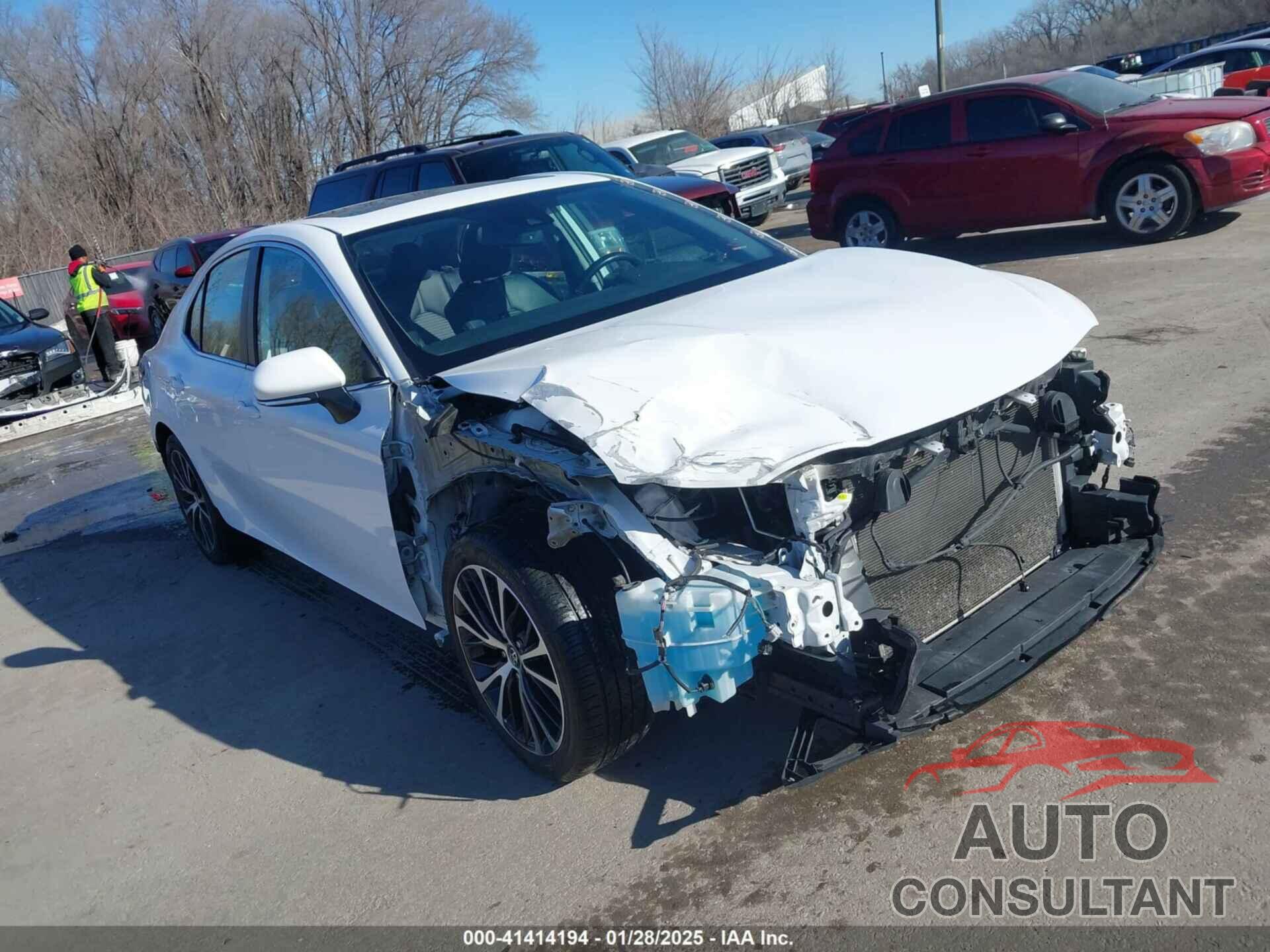 TOYOTA CAMRY 2019 - 4T1B11HKXKU177471