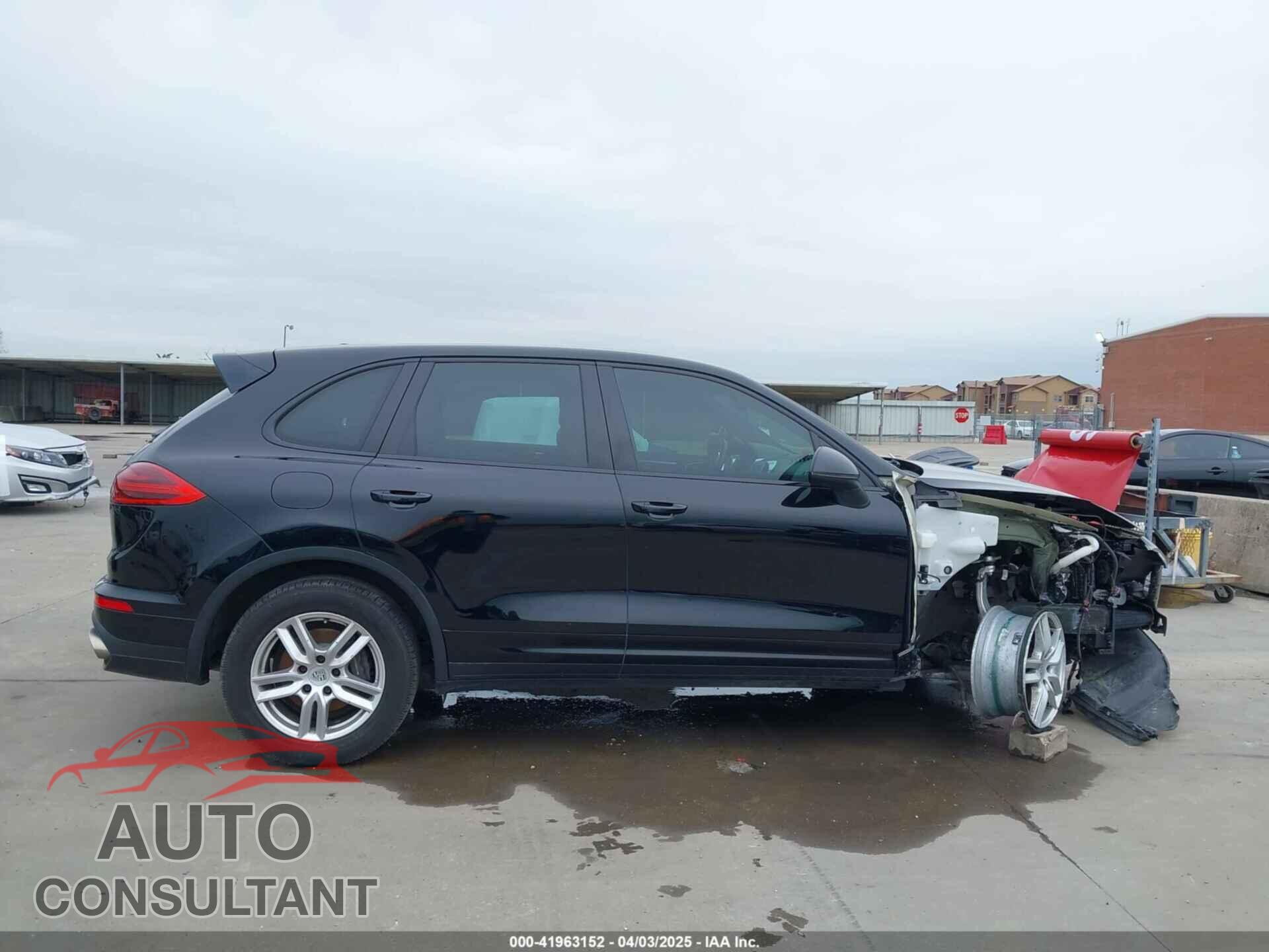 PORSCHE CAYENNE 2016 - WP1AA2A29GLA00762