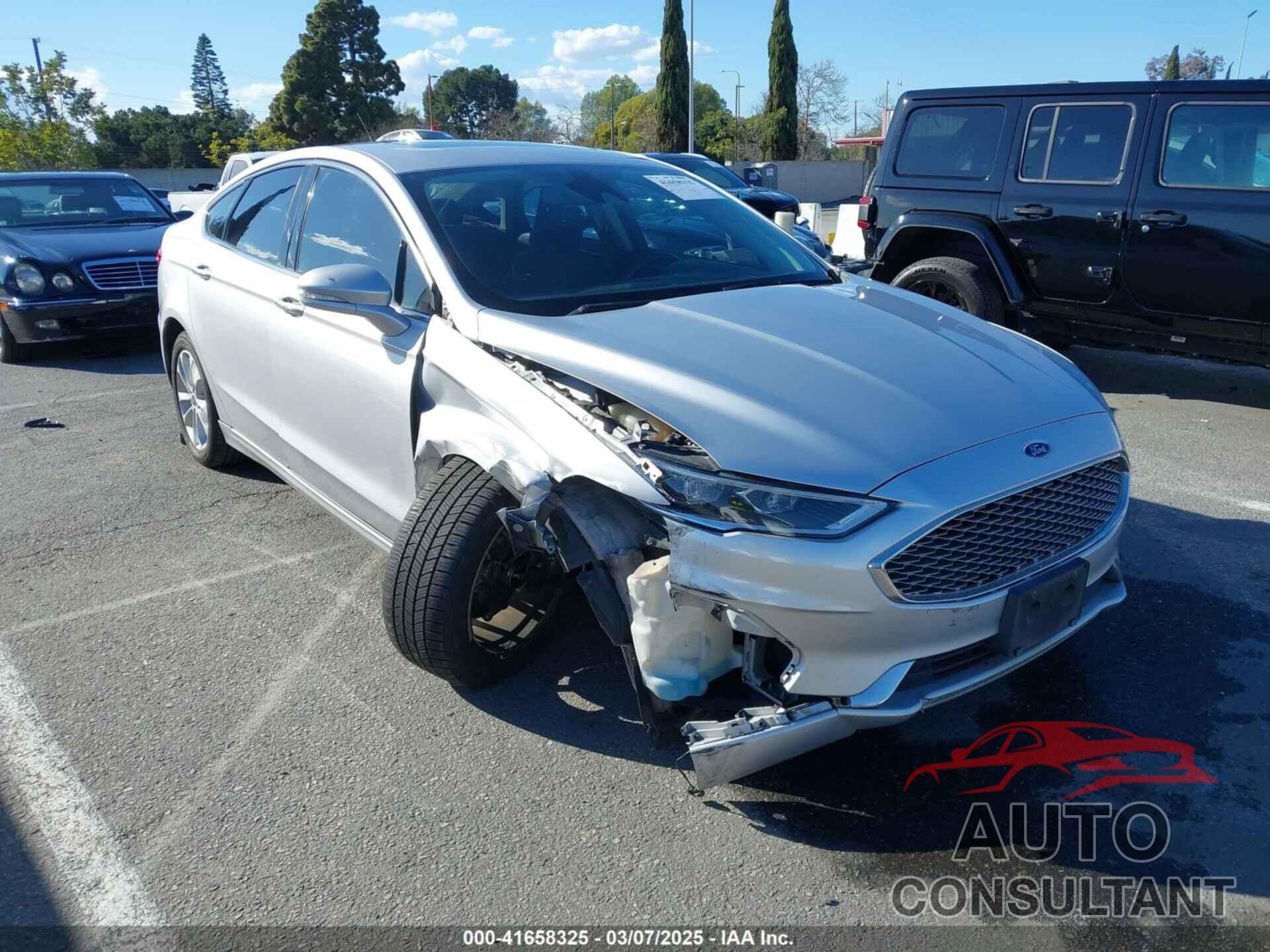 FORD FUSION ENERGI 2019 - 3FA6P0SU8KR216158