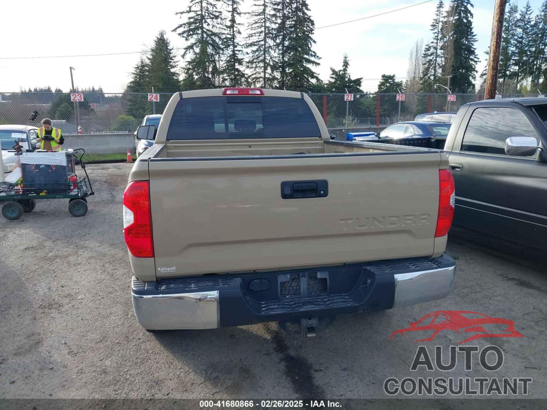 TOYOTA TUNDRA 2017 - 5TFUM5F11HX069429