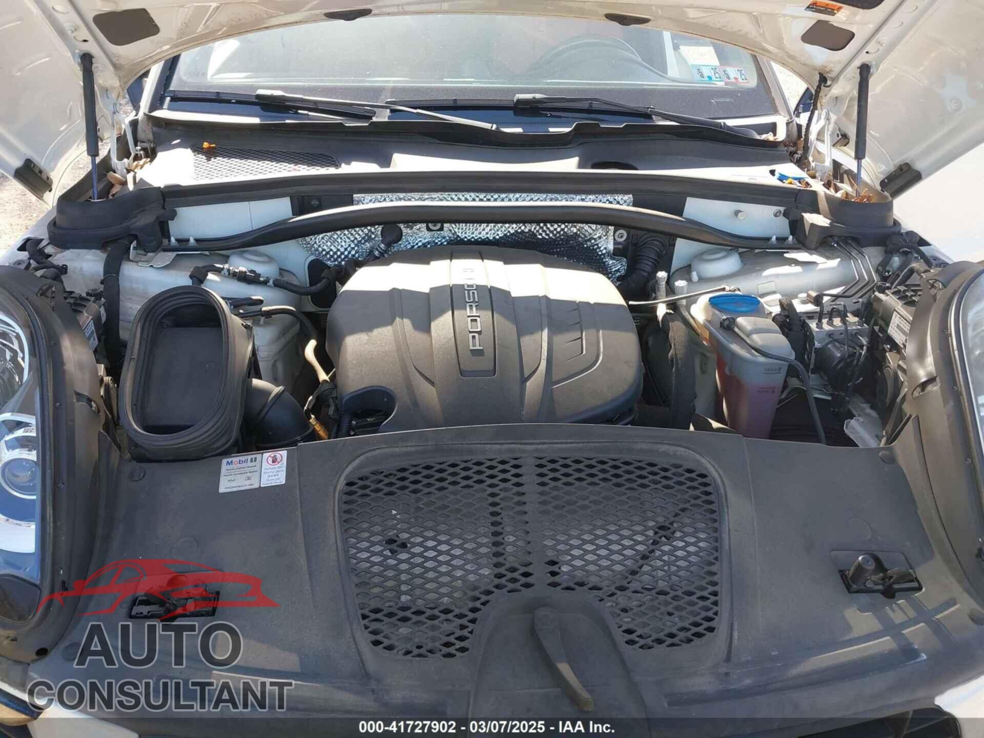 PORSCHE MACAN 2018 - WP1AA2A58JLB13832
