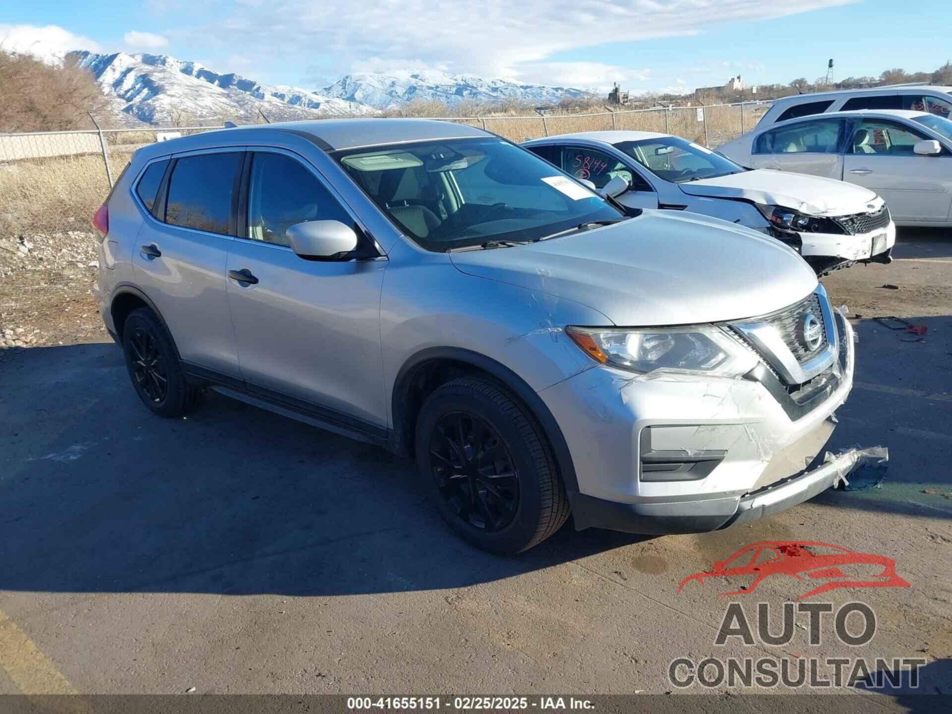 NISSAN ROGUE 2017 - KNMAT2MV2HP555791