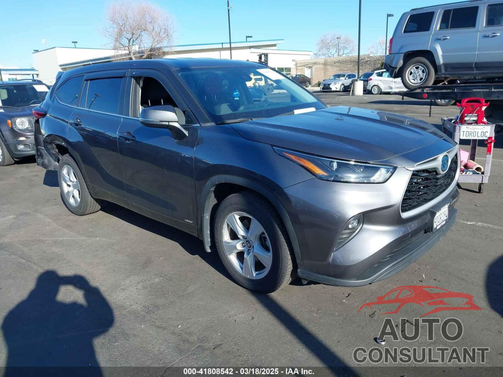 TOYOTA HIGHLANDER 2023 - 5TDBBRCH4PS109738