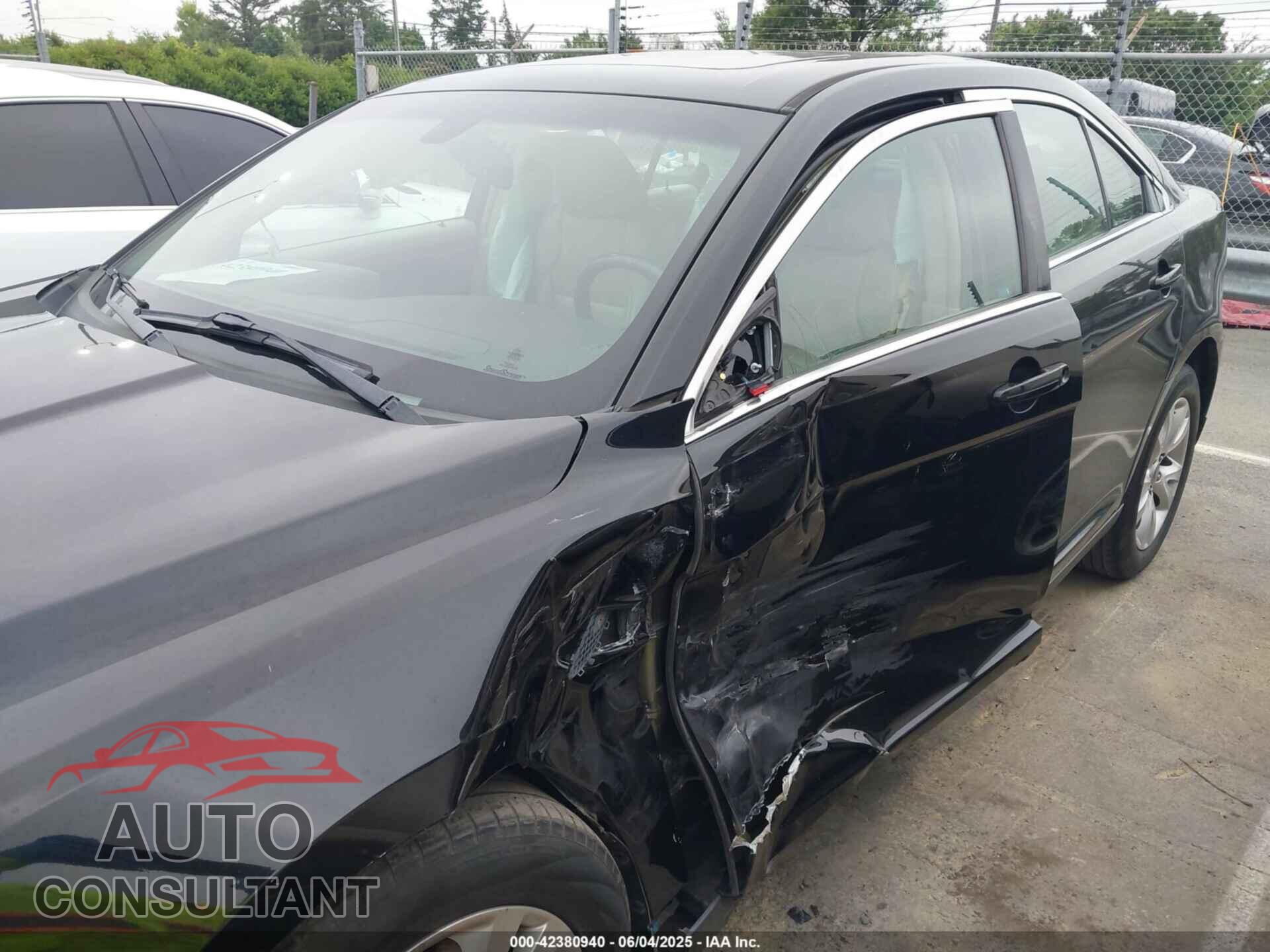 FORD TAURUS 2012 - 1FAHP2EW3CG119332