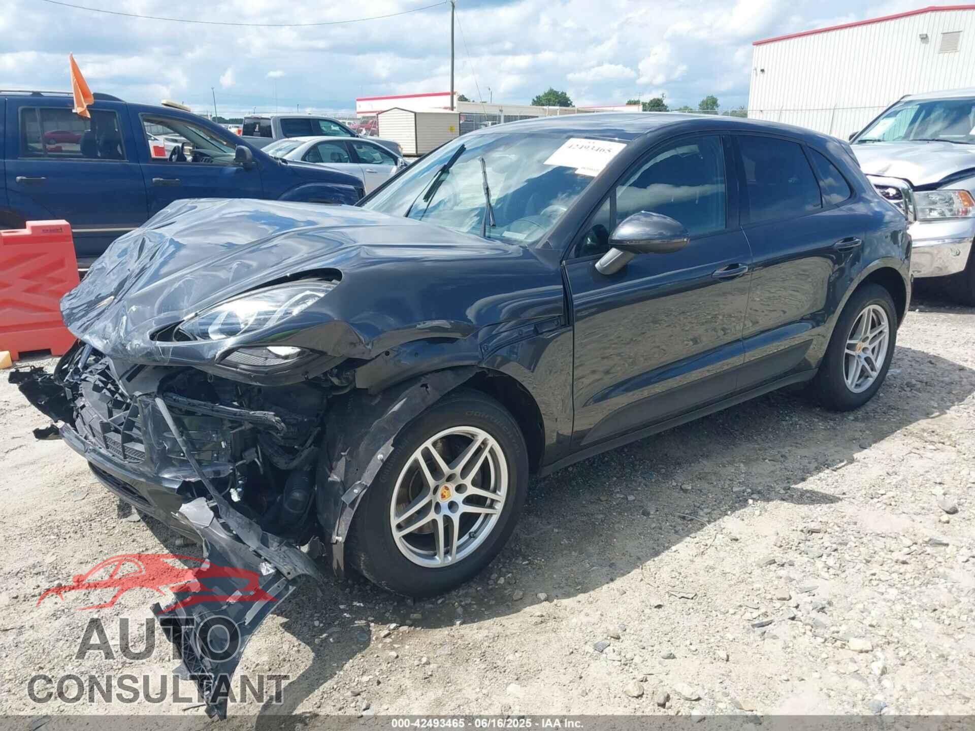 PORSCHE MACAN 2018 - WP1AA2A50JLB04252