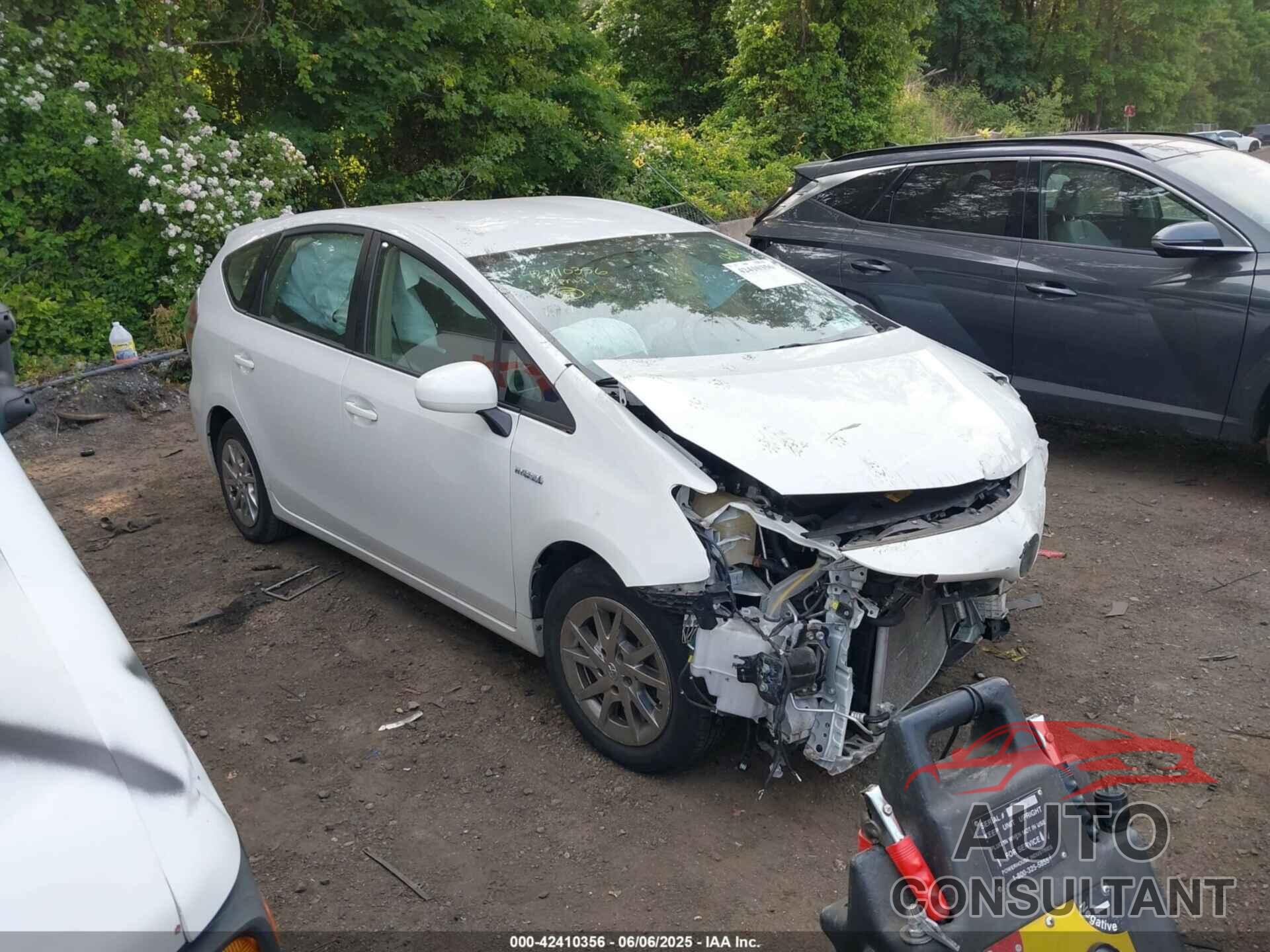 TOYOTA PRIUS V 2015 - JTDZN3EU6FJ027888