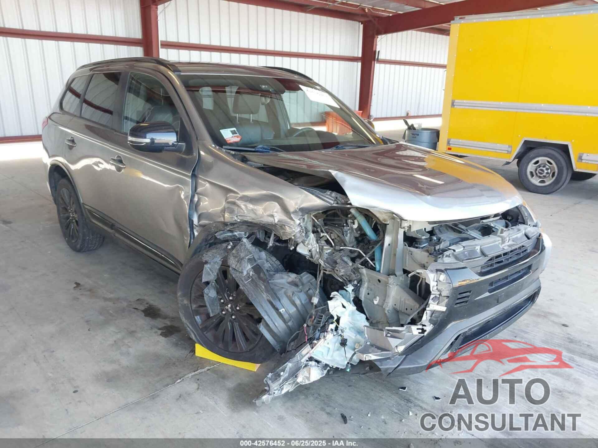 MITSUBISHI OUTLANDER 2020 - JA4AZ3A38LZ037747