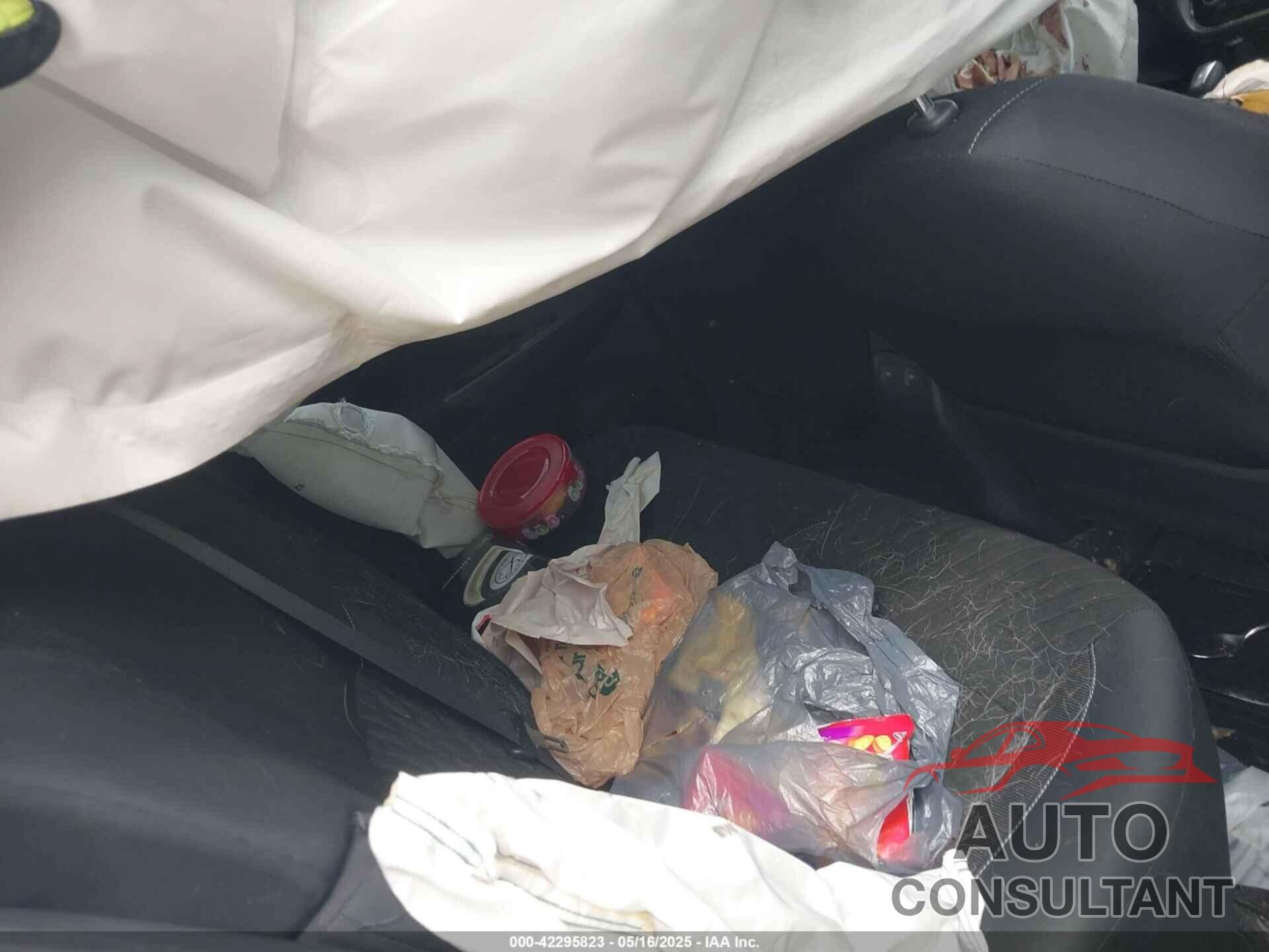 NISSAN KICKS 2021 - 3N1CP5CV4ML557339
