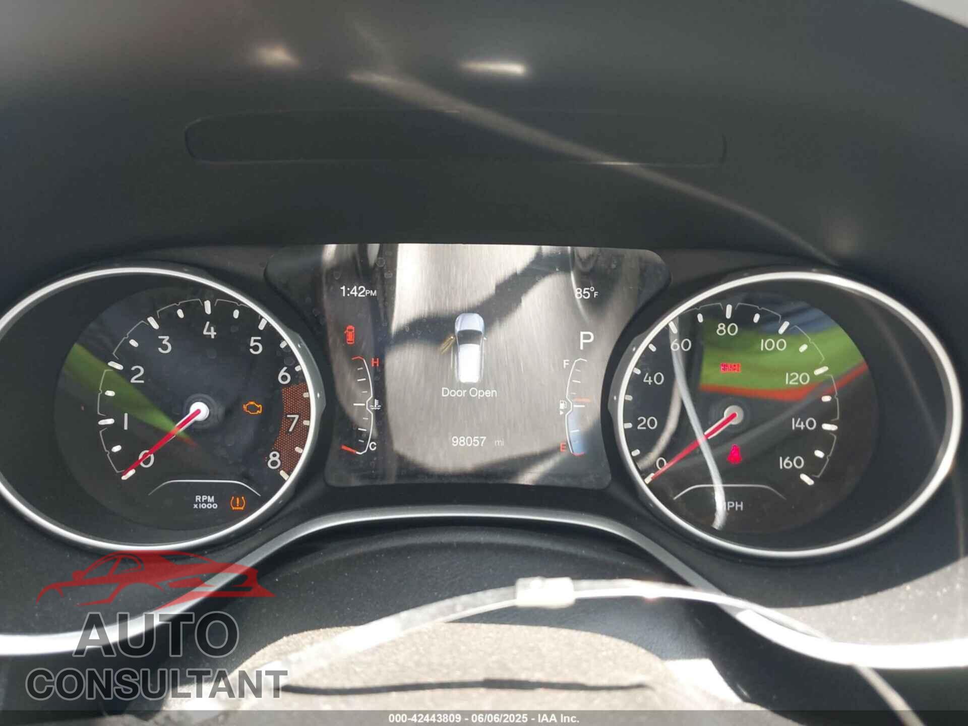 JEEP COMPASS 2018 - 3C4NJCCB5JT253420