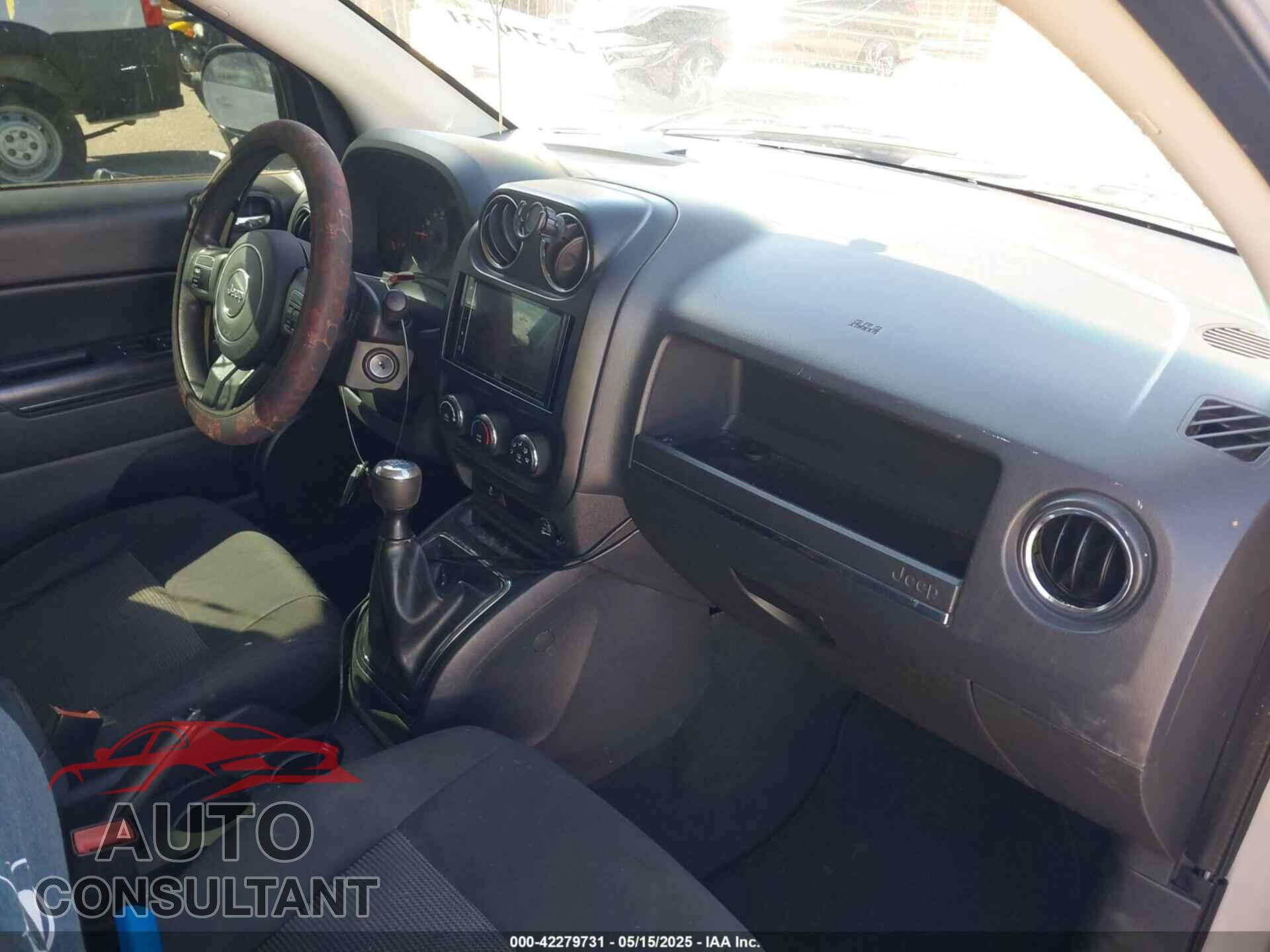 JEEP COMPASS 2011 - 1J4NT1FA4BD143977