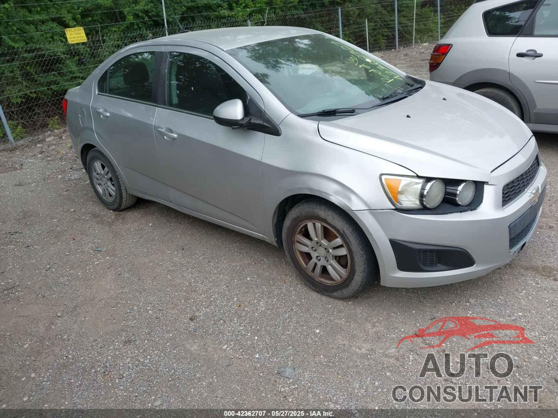 CHEVROLET SONIC 2014 - 1G1JC5SH9E4235730