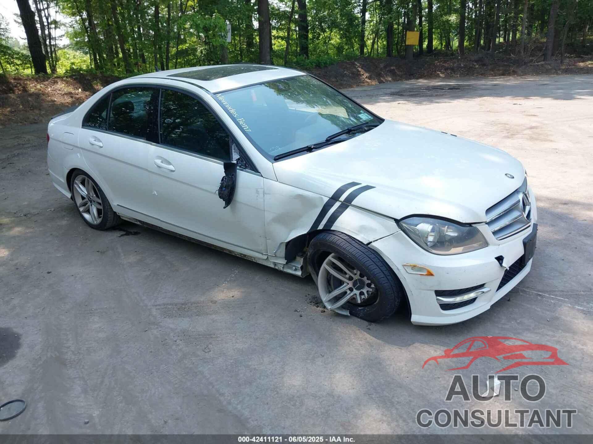MERCEDES-BENZ C 300 2012 - WDDGF8BB7CR212099