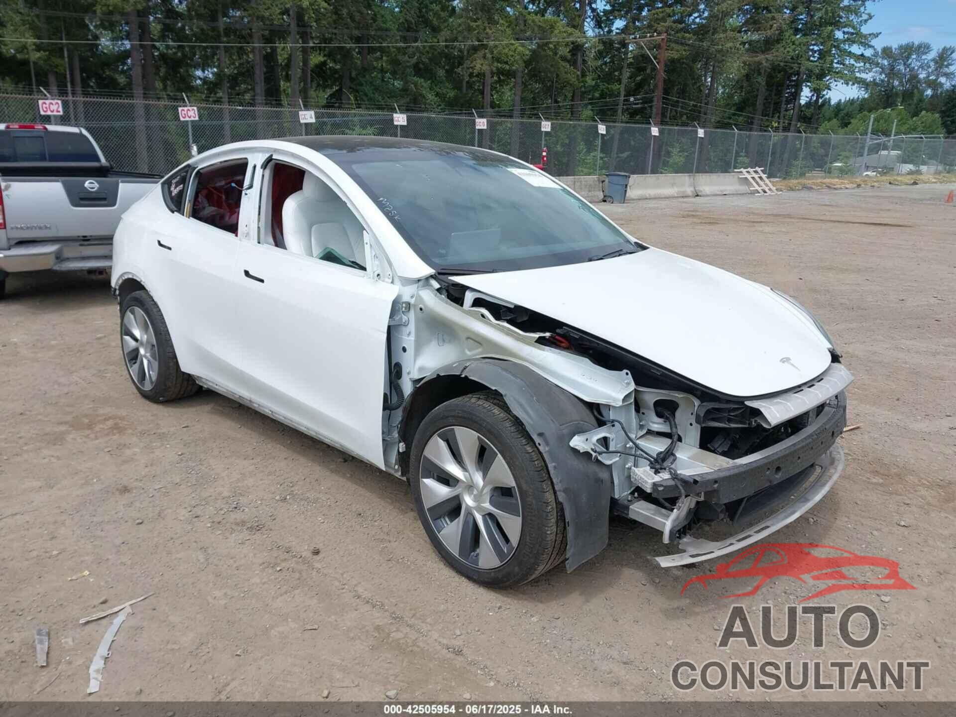 TESLA MODEL Y 2021 - 5YJYGDEEXMF071692