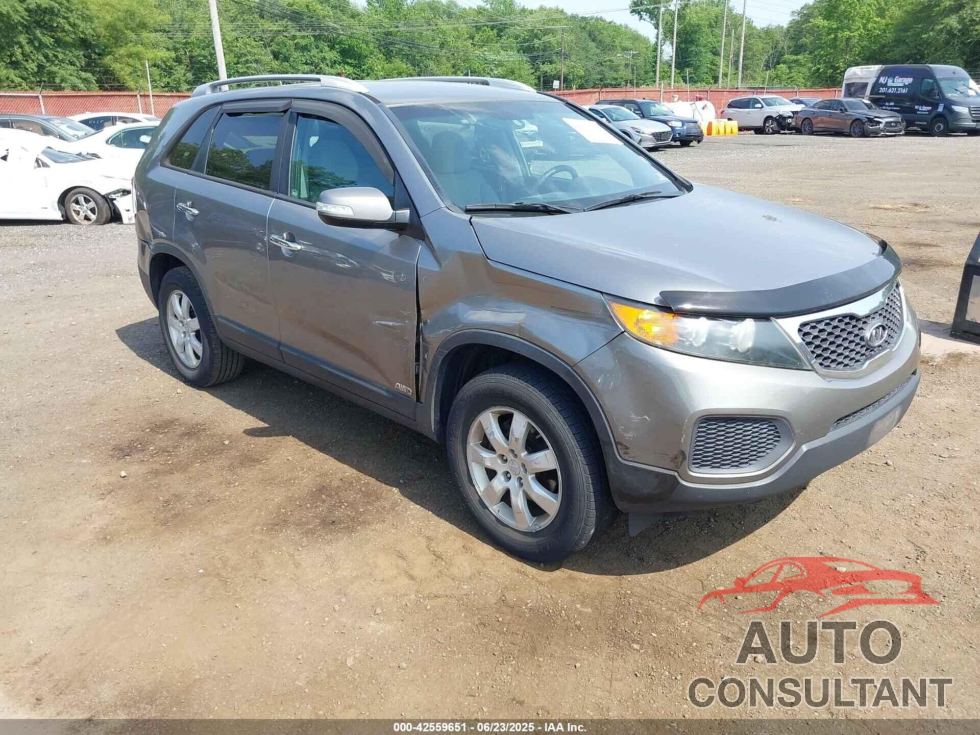 KIA SORENTO 2011 - 5XYKTDA26BG160405