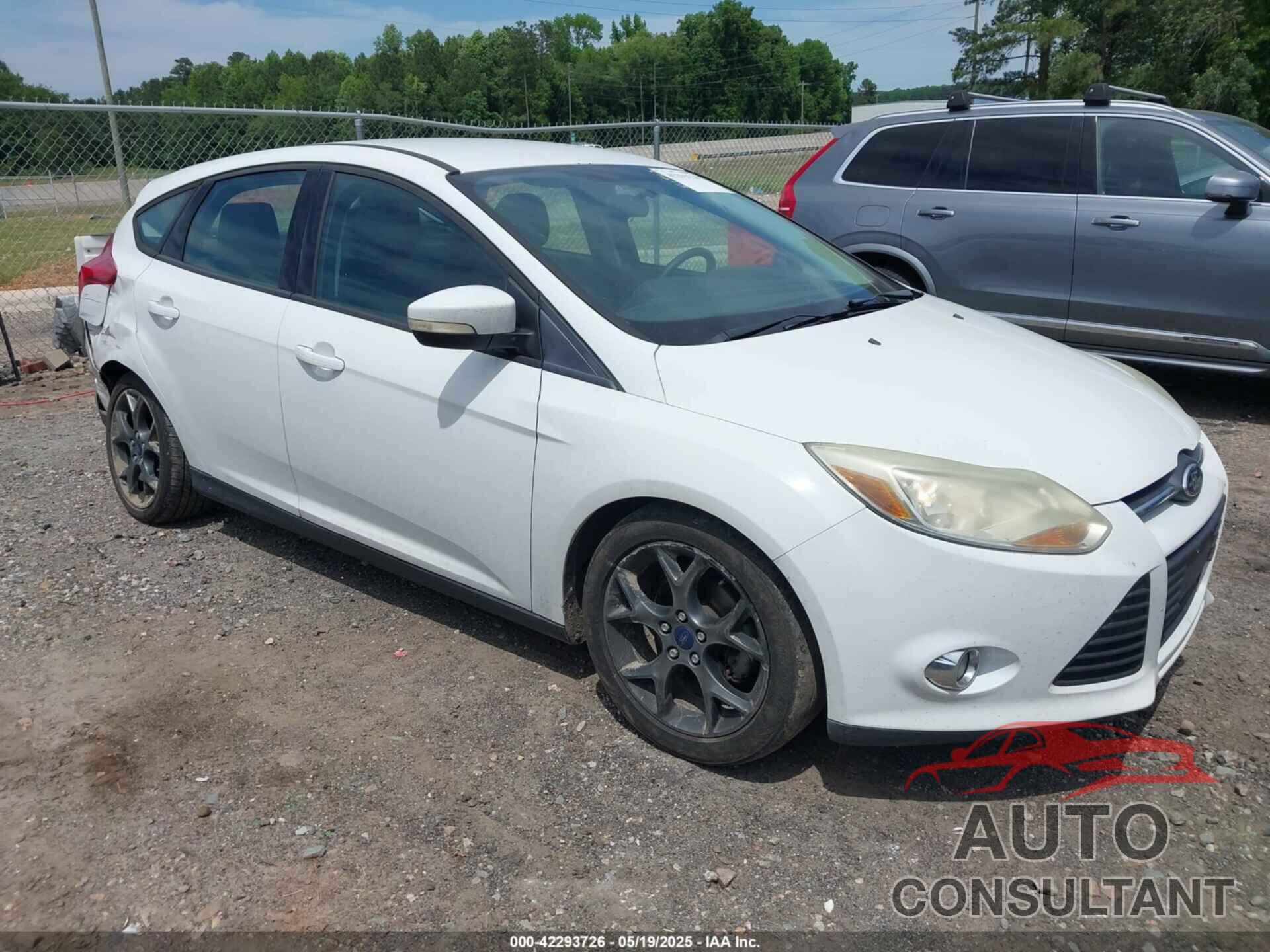 FORD FOCUS 2014 - 1FADP3K23EL323483