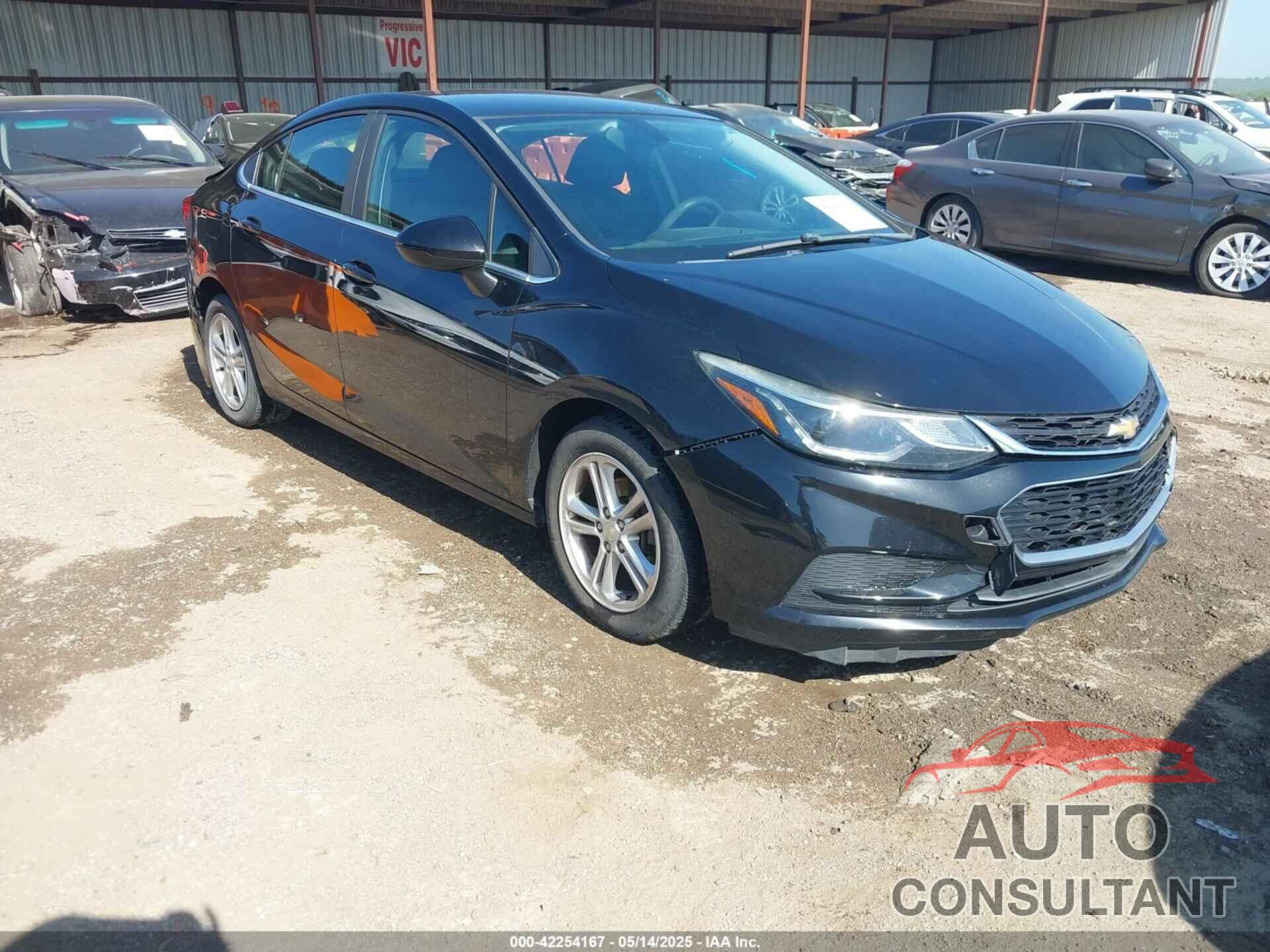CHEVROLET CRUZE 2018 - 1G1BE5SMXJ7127346