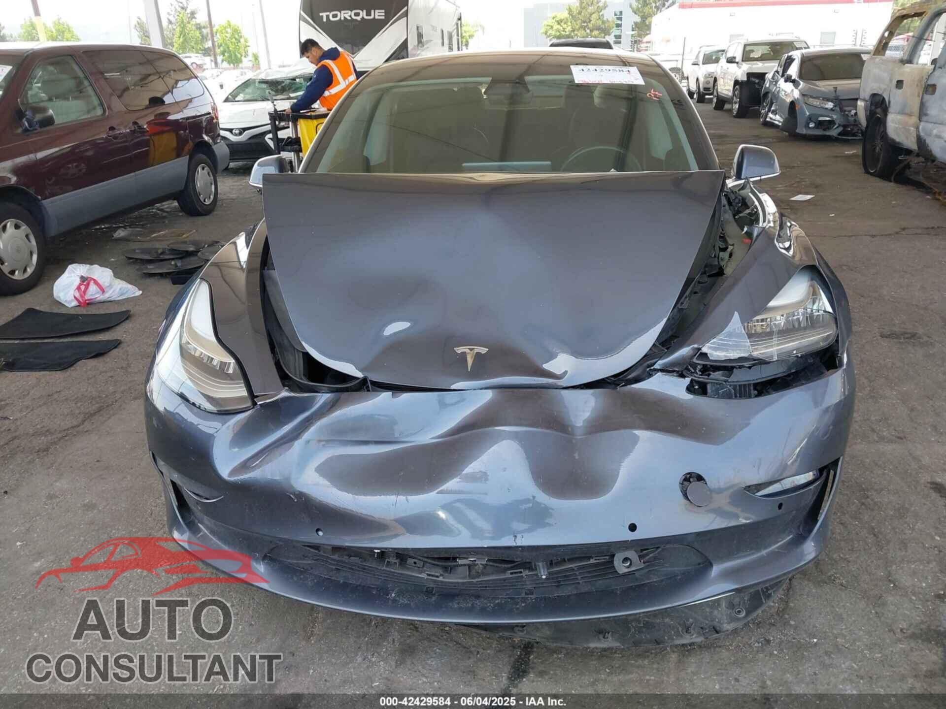 TESLA MODEL 3 2018 - 5YJ3E1EA7JF021792