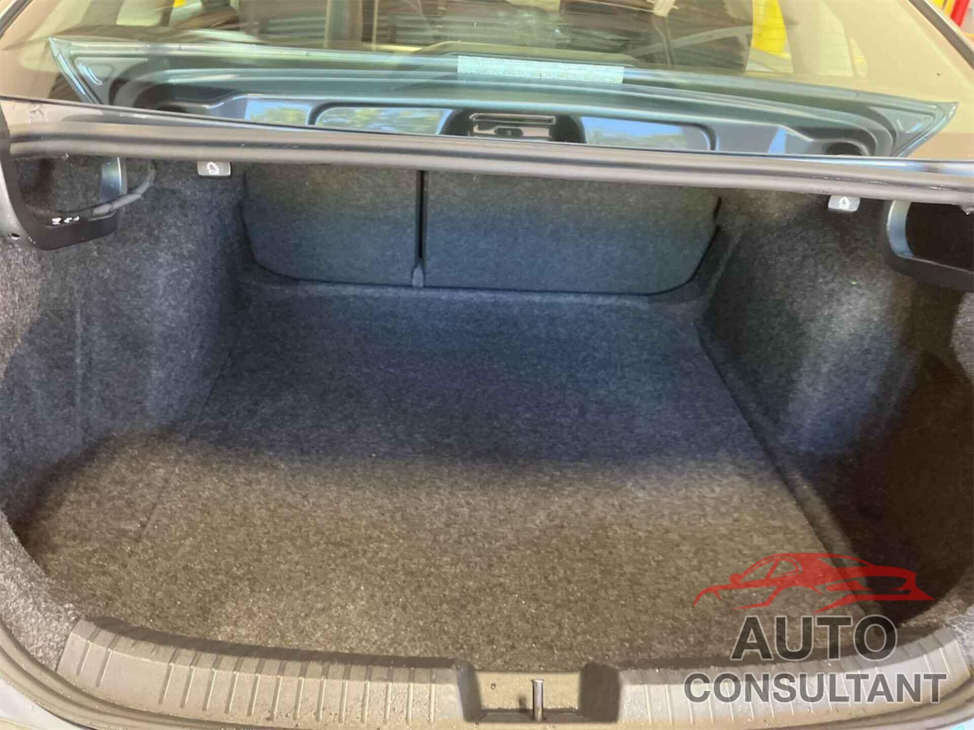VOLKSWAGEN JETTA 2024 - 3VW5M7BU6RM043011