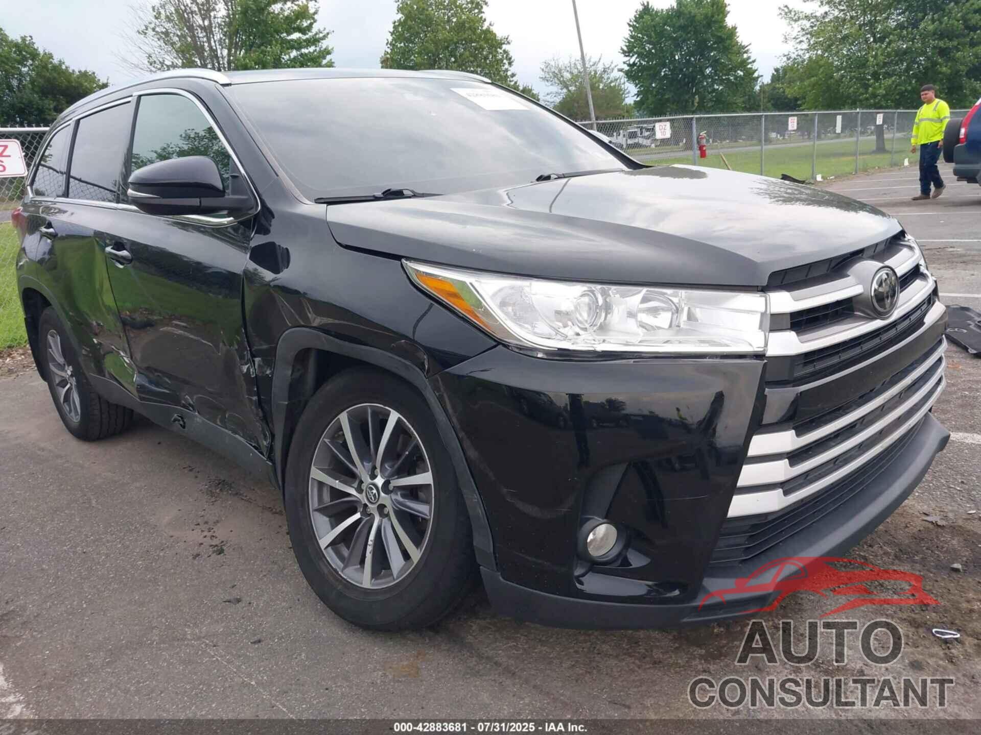 TOYOTA HIGHLANDER 2019 - 5TDJZRFH6KS624087