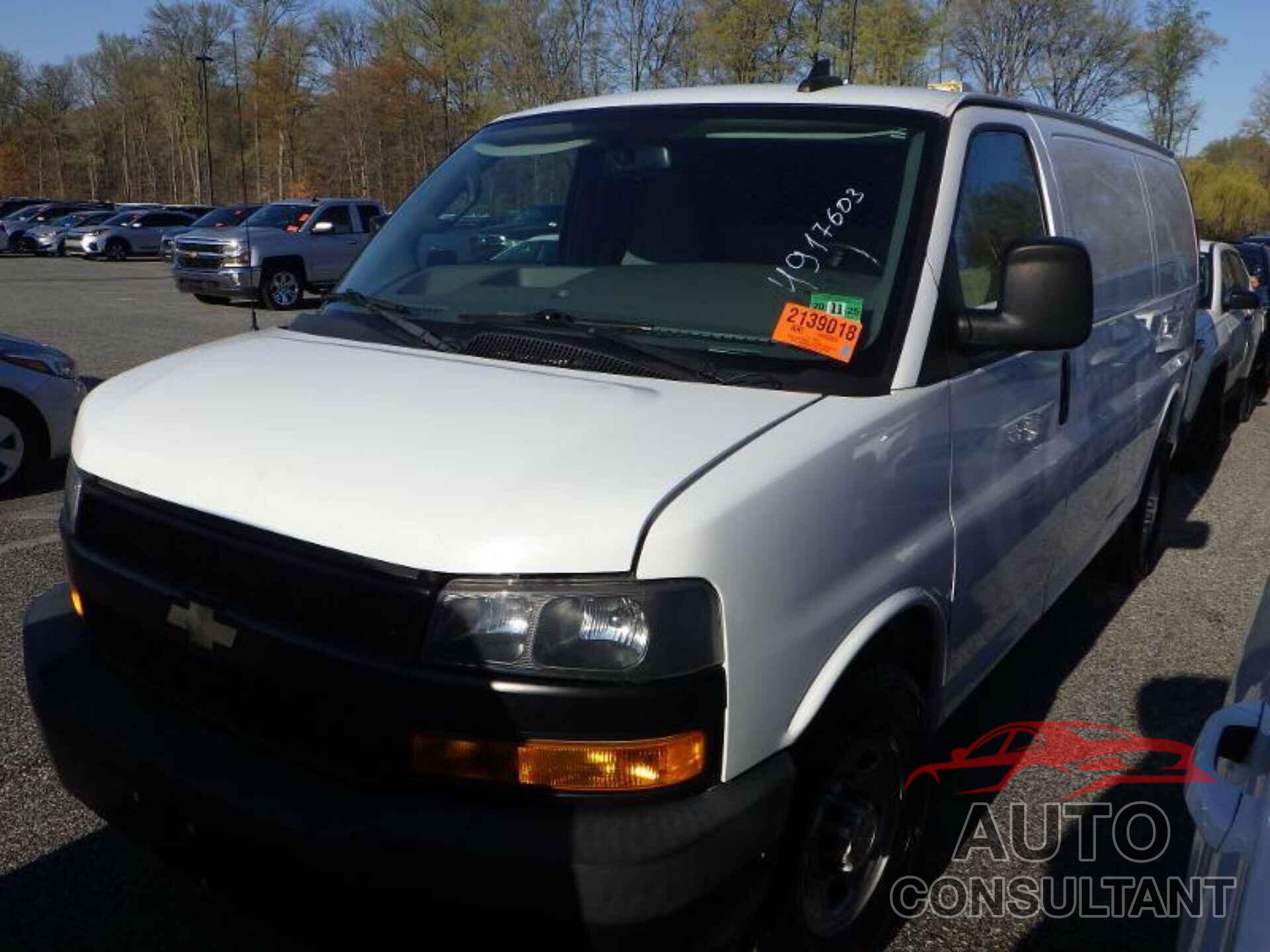 CHEVROLET EXPRESS G2500 2019 - 1GCWGAFG9K1326862
