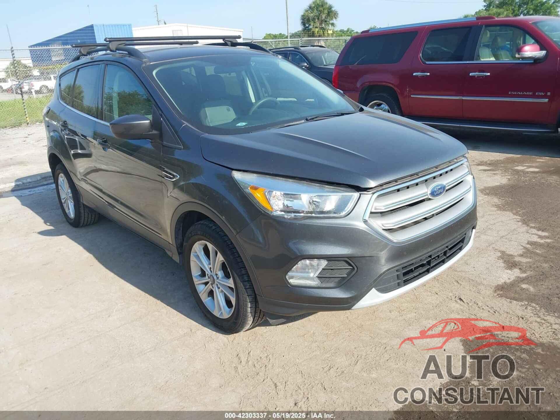 FORD ESCAPE 2018 - 1FMCU0G90JUB49326