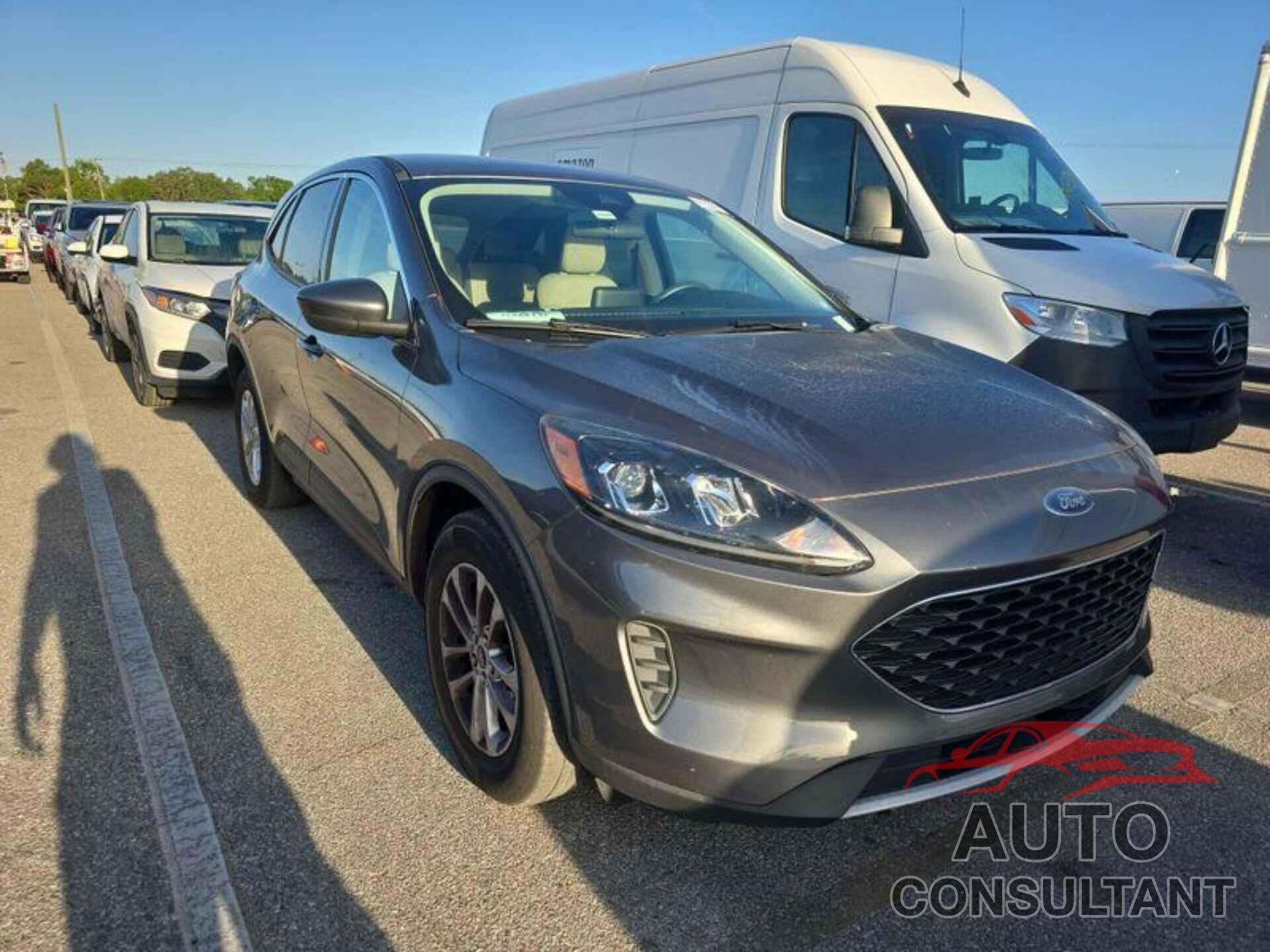 FORD ESCAPE 2021 - 1FMCU9G69MUA42712