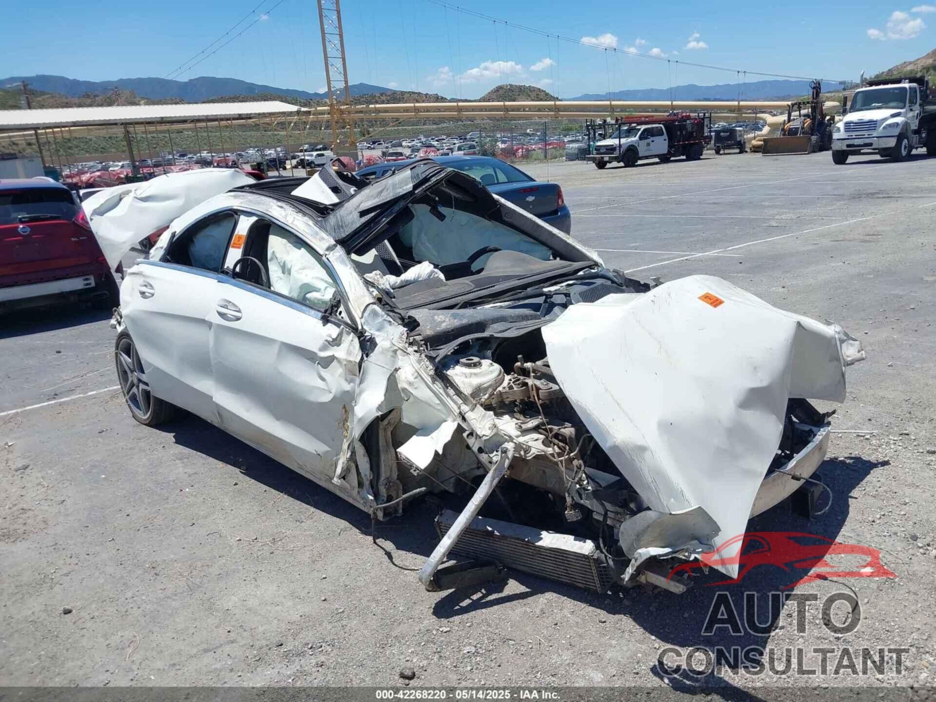 MERCEDES-BENZ CLA 250 2015 - WDDSJ4EB1FN185765