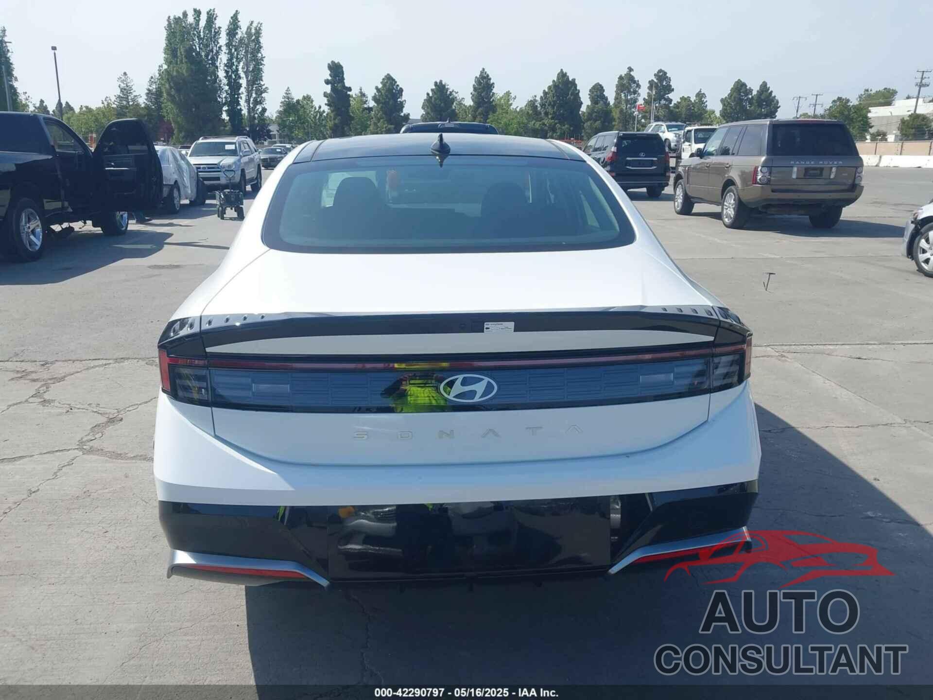 HYUNDAI SONATA 2024 - KMHL14JA6RA426688