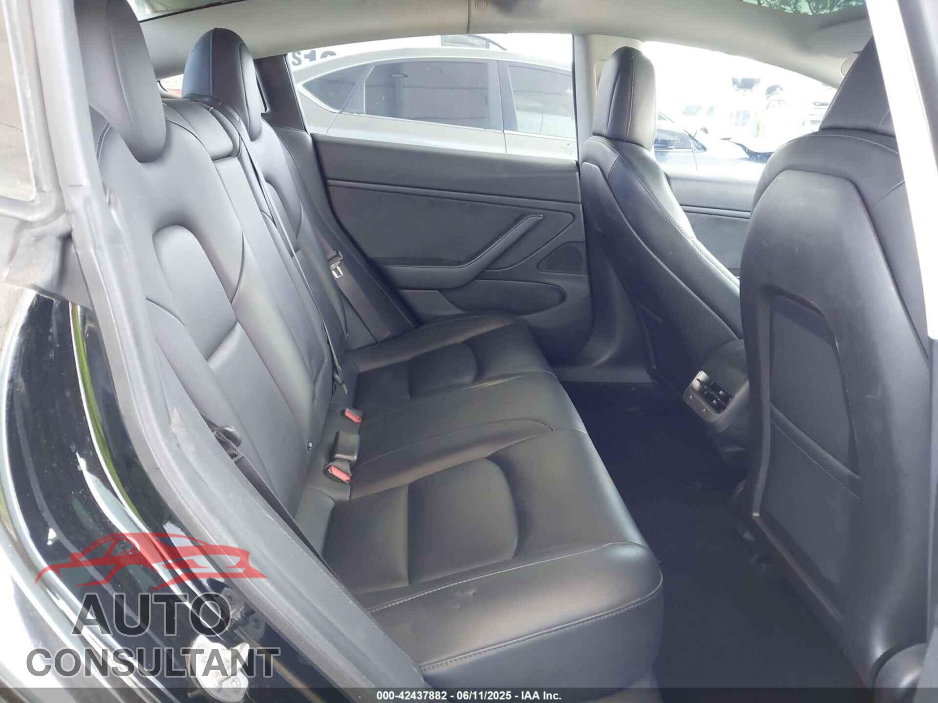 TESLA MODEL 3 2018 - 5YJ3E1EA5JF109014