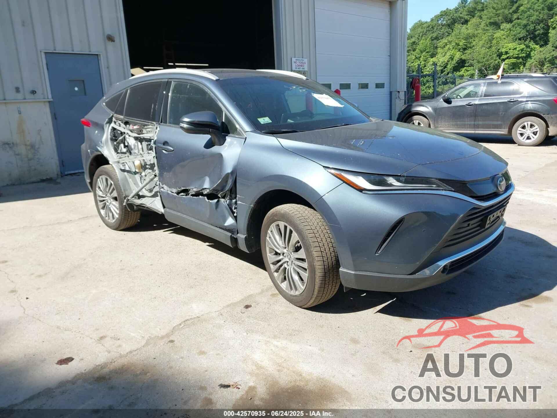 TOYOTA VENZA 2023 - JTEAAAAH7PJ138534