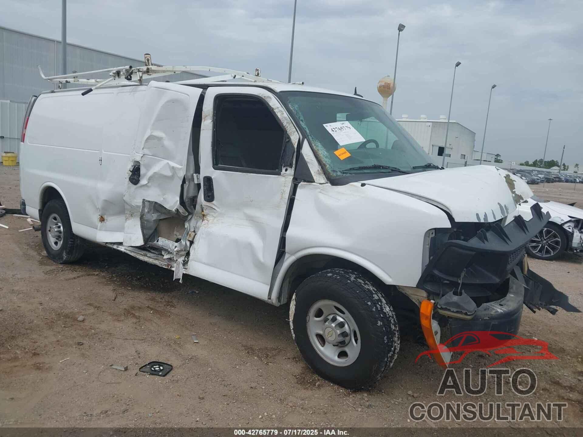 CHEVROLET EXPRESS 2500 2013 - 1GCWGGFA3D1105713