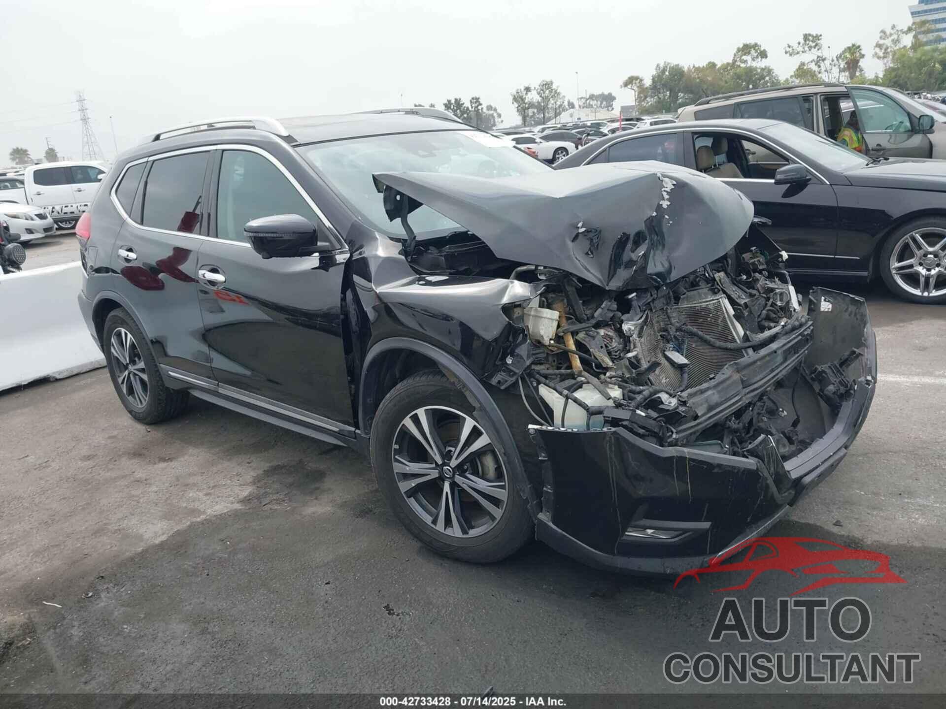 NISSAN ROGUE 2017 - 5N1AT2MT6HC812548