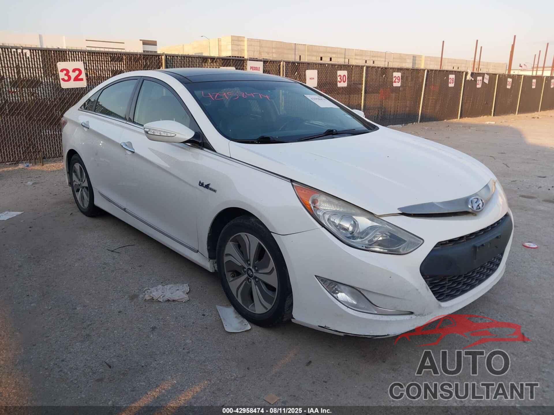 HYUNDAI SONATA HYBRID 2014 - KMHEC4A4XEA112419