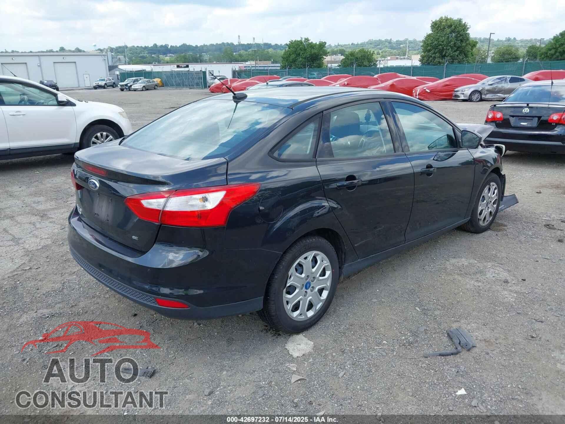 FORD FOCUS 2012 - 1FAHP3F26CL157551