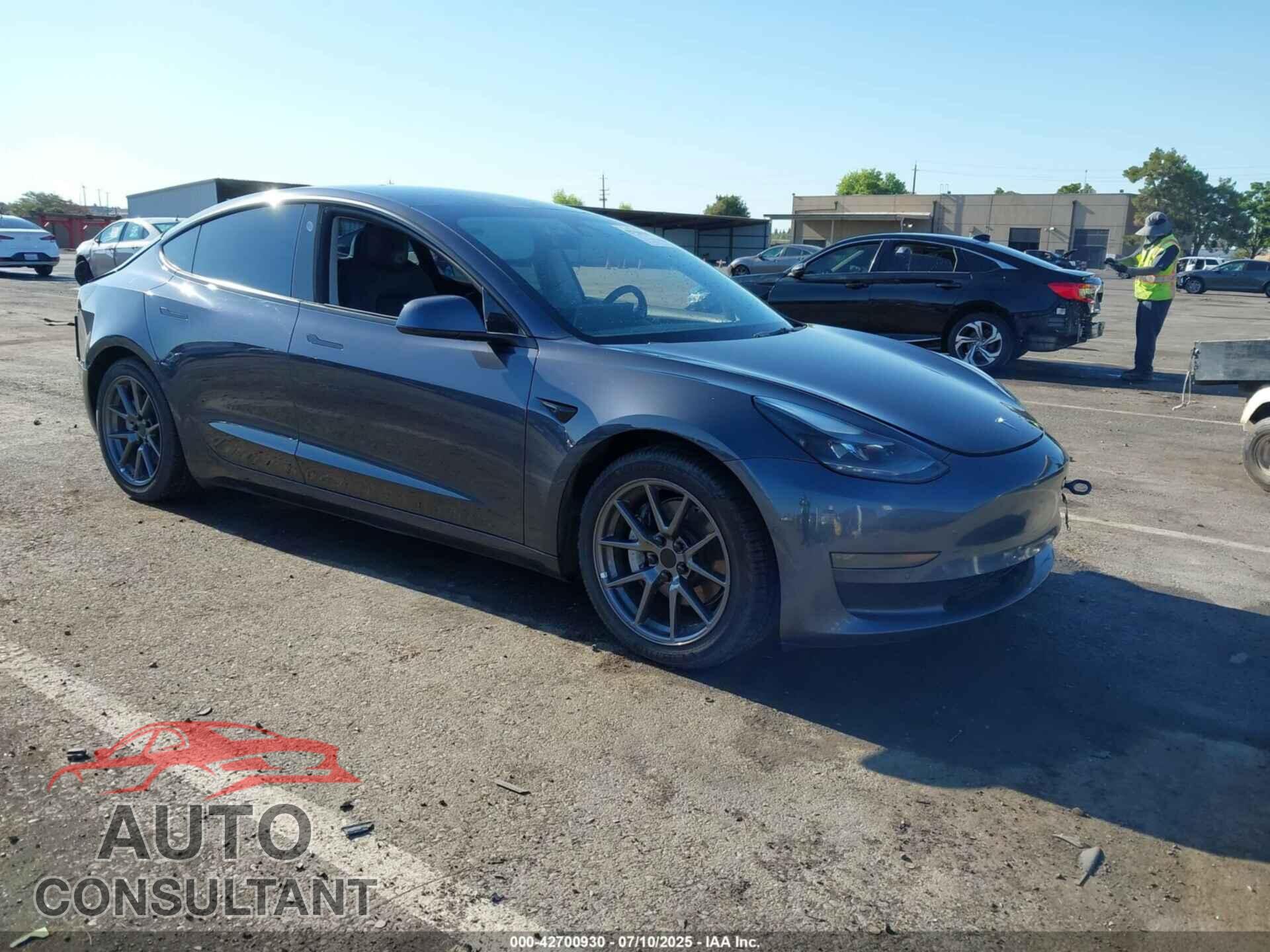 TESLA MODEL 3 2021 - 5YJ3E1EA3MF093027