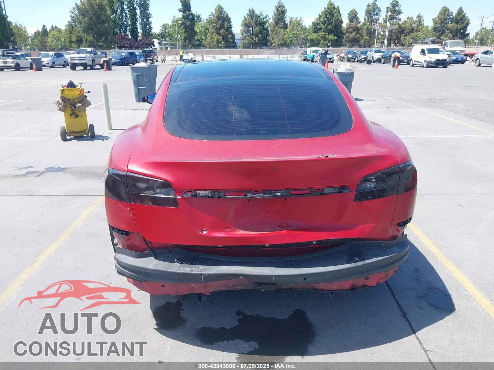 TESLA MODEL S 2013 - 5YJSA1CN2DFP09247