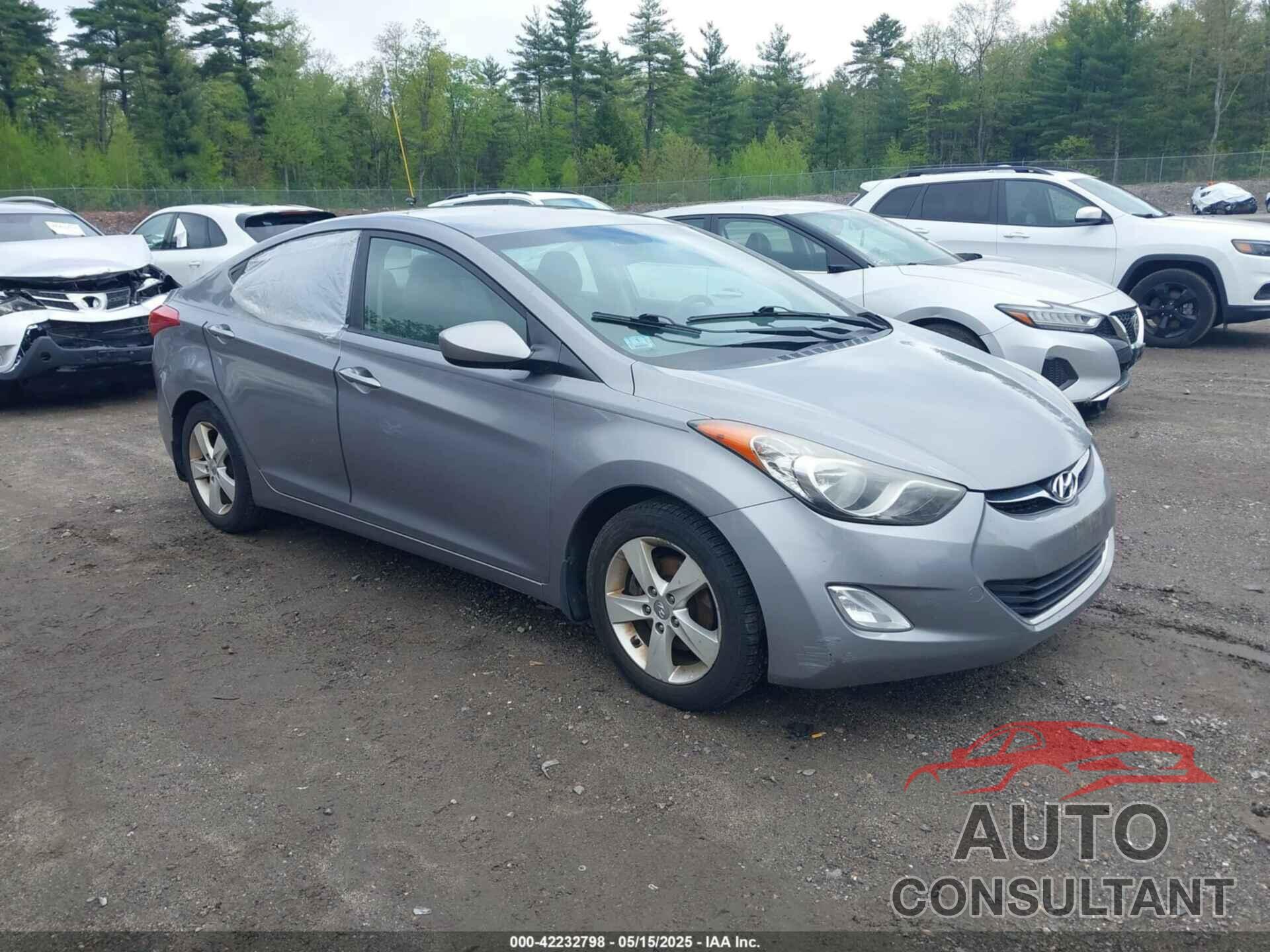 HYUNDAI ELANTRA 2012 - KMHDH4AEXCU422121