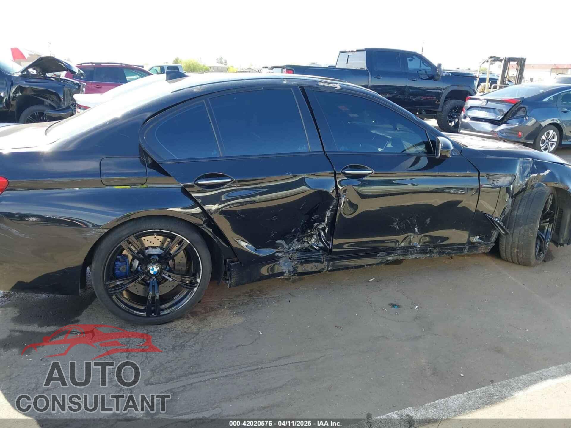 BMW M5 2015 - WBSFV9C57FD594524