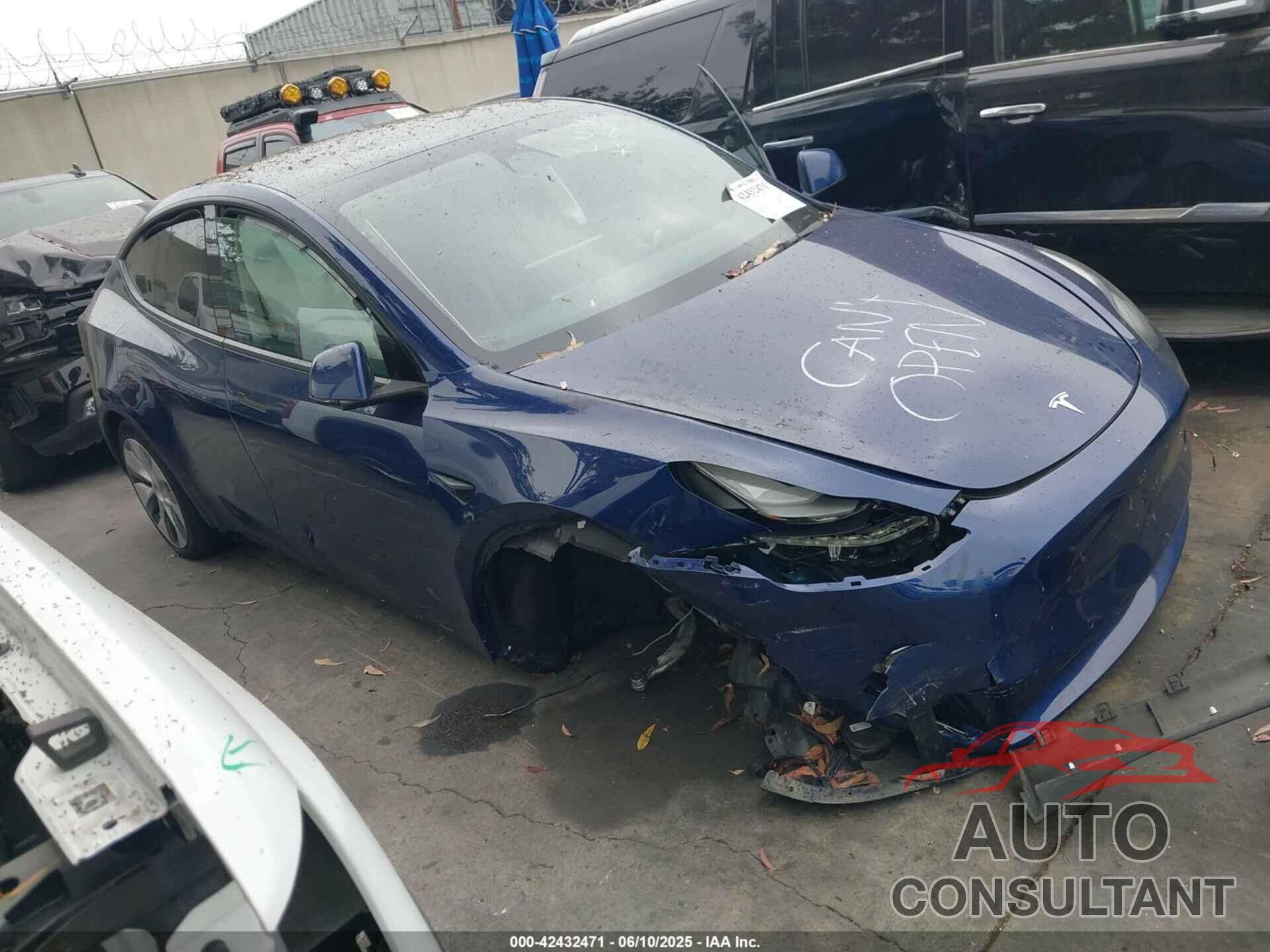 TESLA MODEL Y 2022 - 7SAYGDEE8NF559494