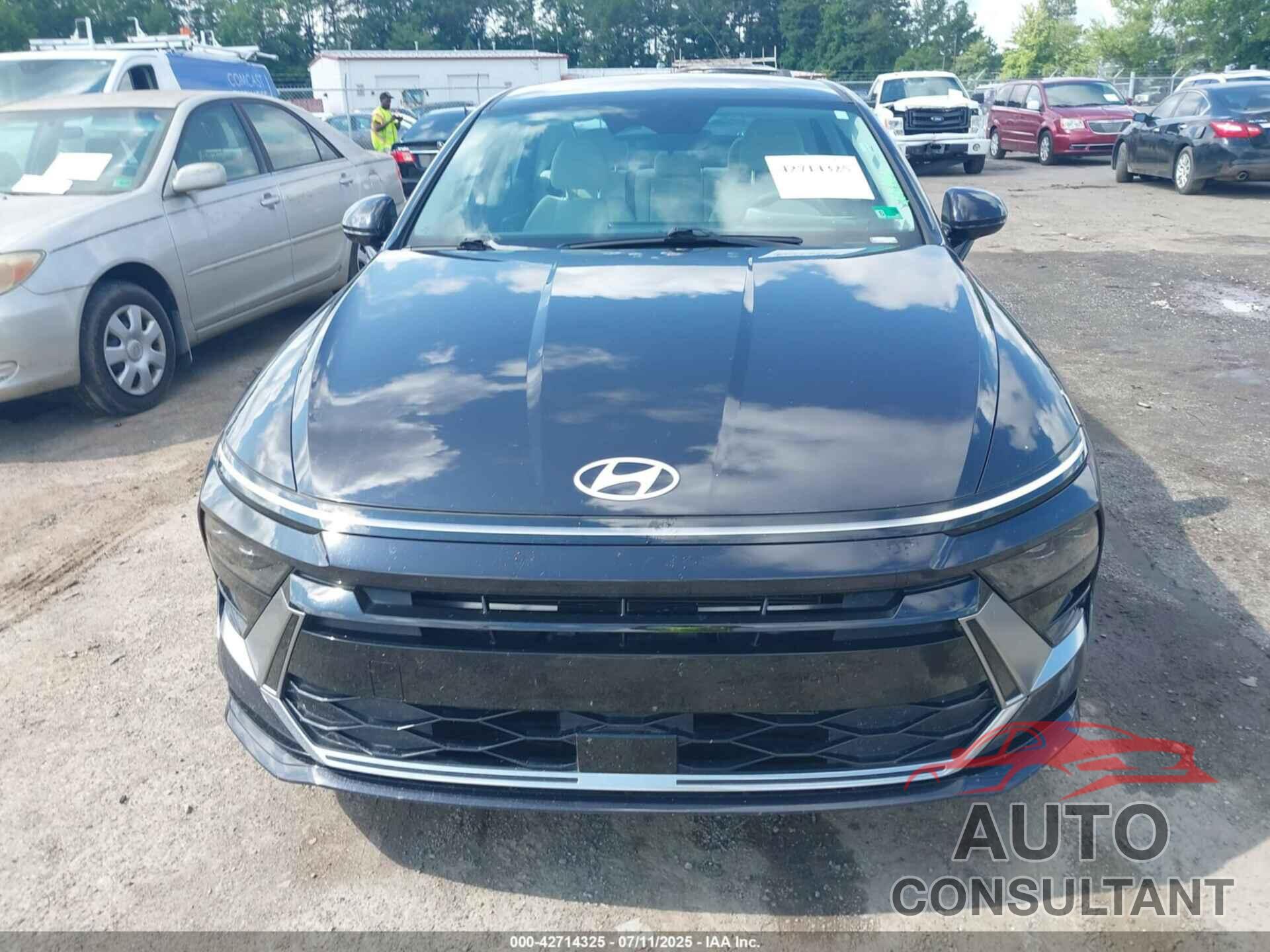 HYUNDAI SONATA 2024 - KMHL64JA5RA380367