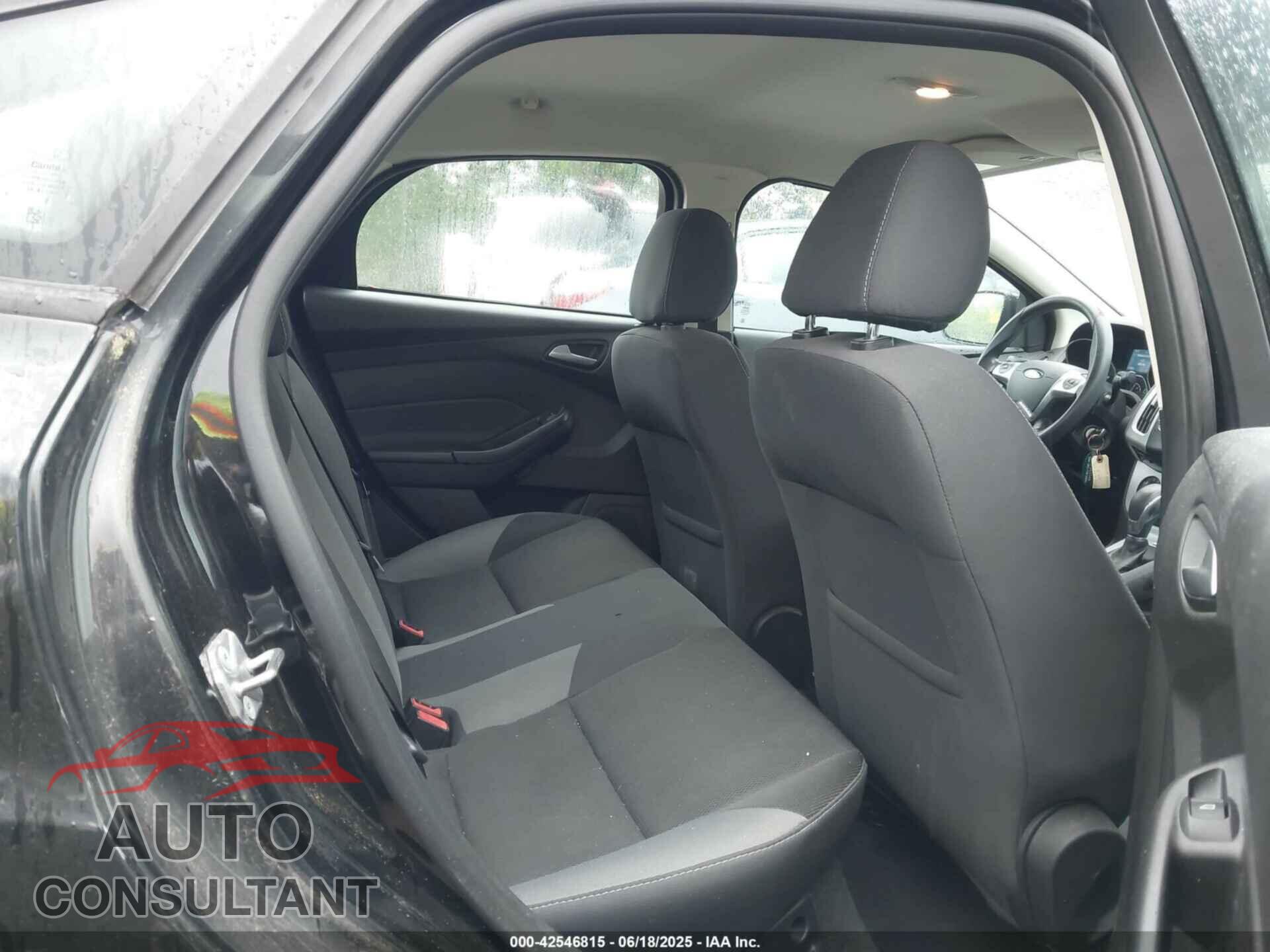 FORD FOCUS 2014 - 1FADP3F25EL388345