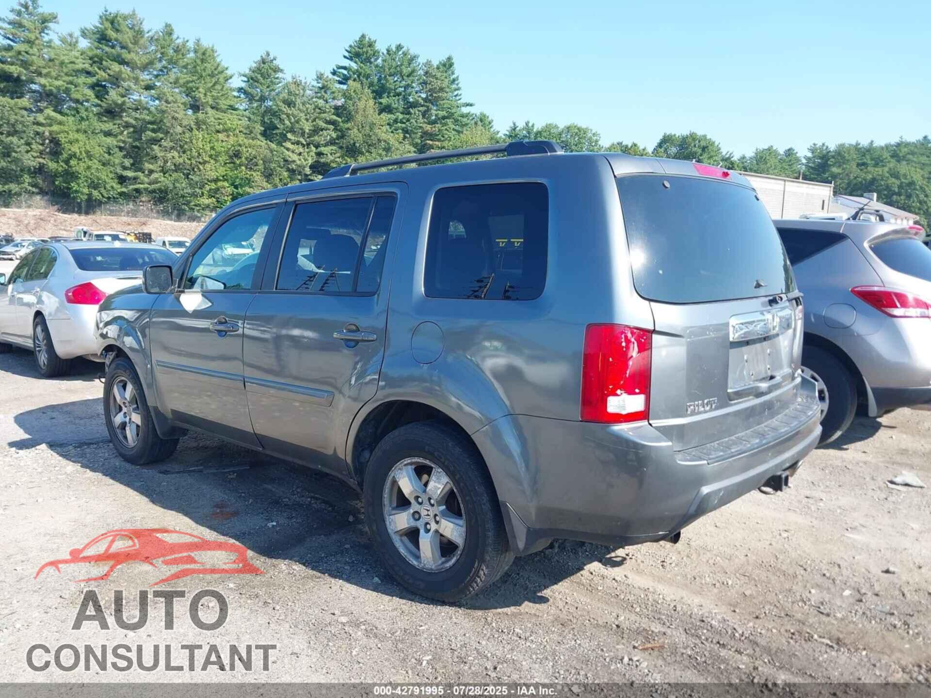 HONDA PILOT 2011 - 5FNYF4H57BB024583