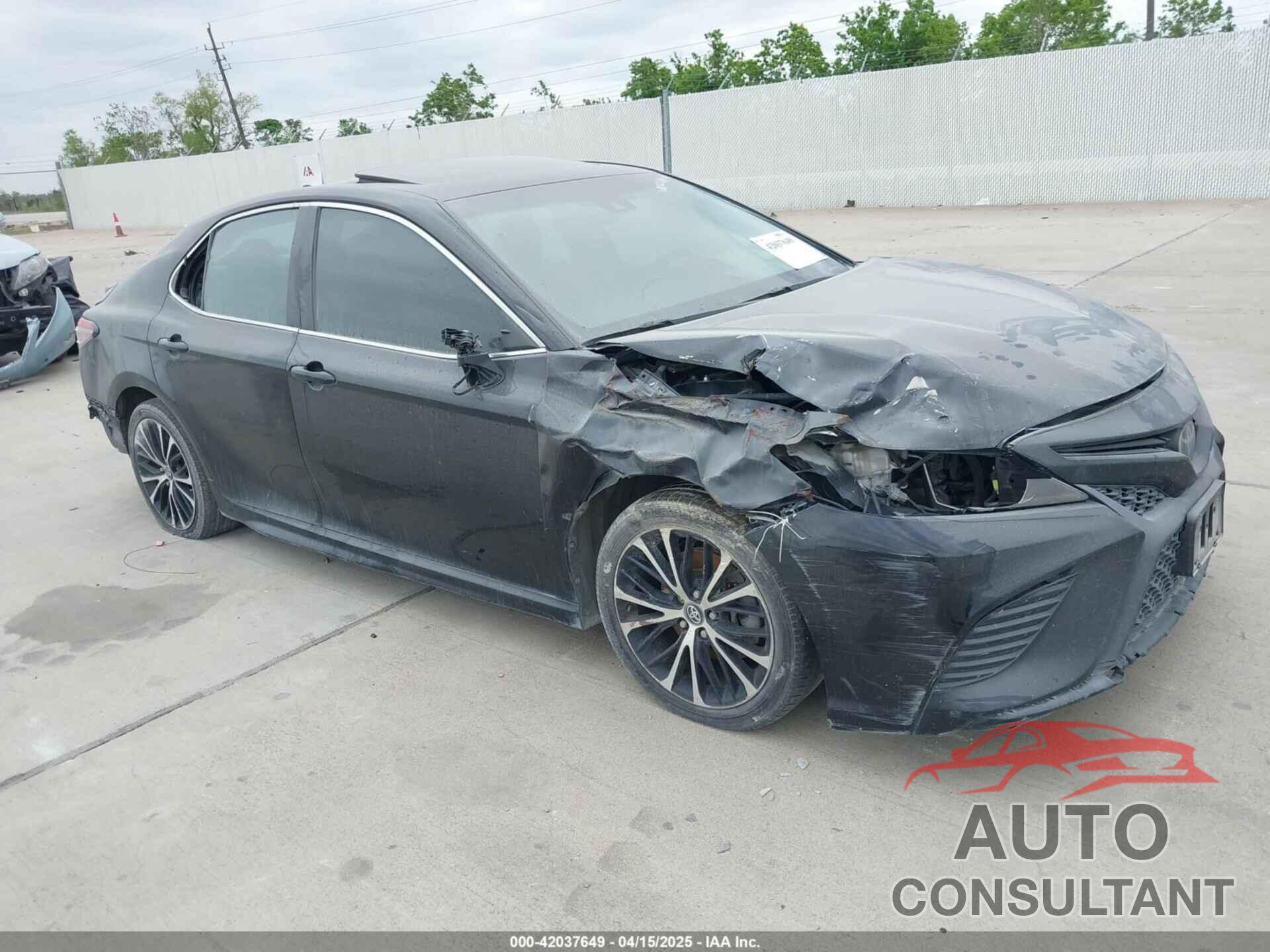 TOYOTA CAMRY 2018 - 4T1B11HK7JU016641