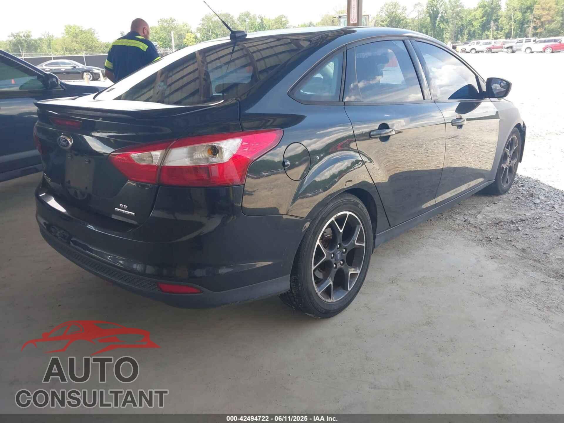 FORD FOCUS 2014 - 1FADP3F29EL215735