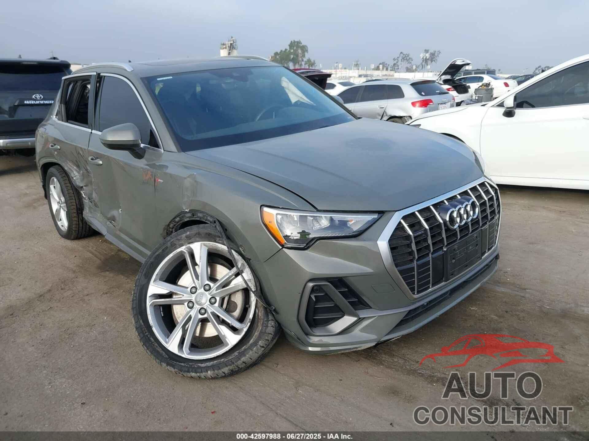 AUDI Q3 2020 - WA1DECF36L1036158