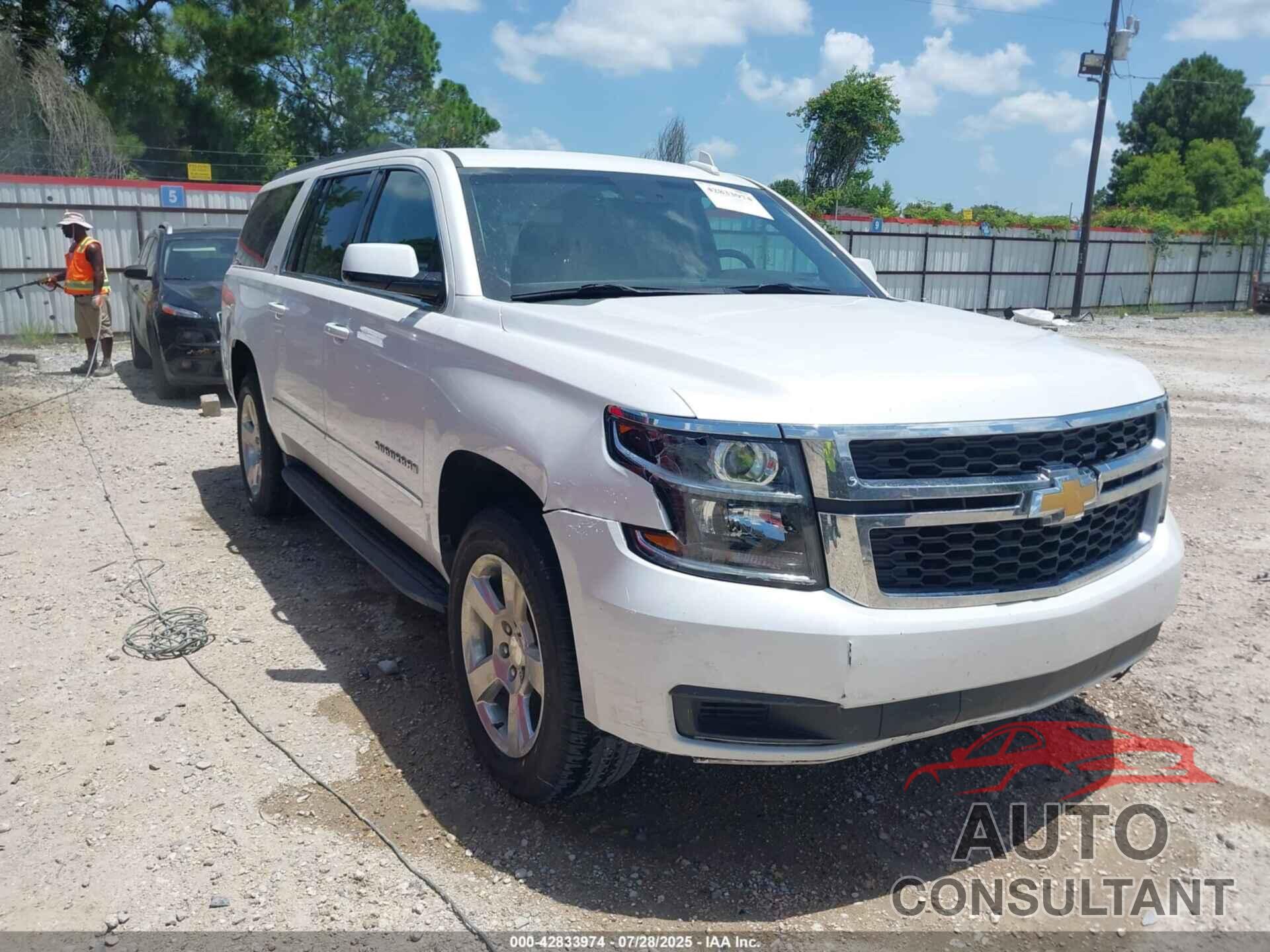CHEVROLET SUBURBAN 2019 - 1GNSCHKC2KR294660